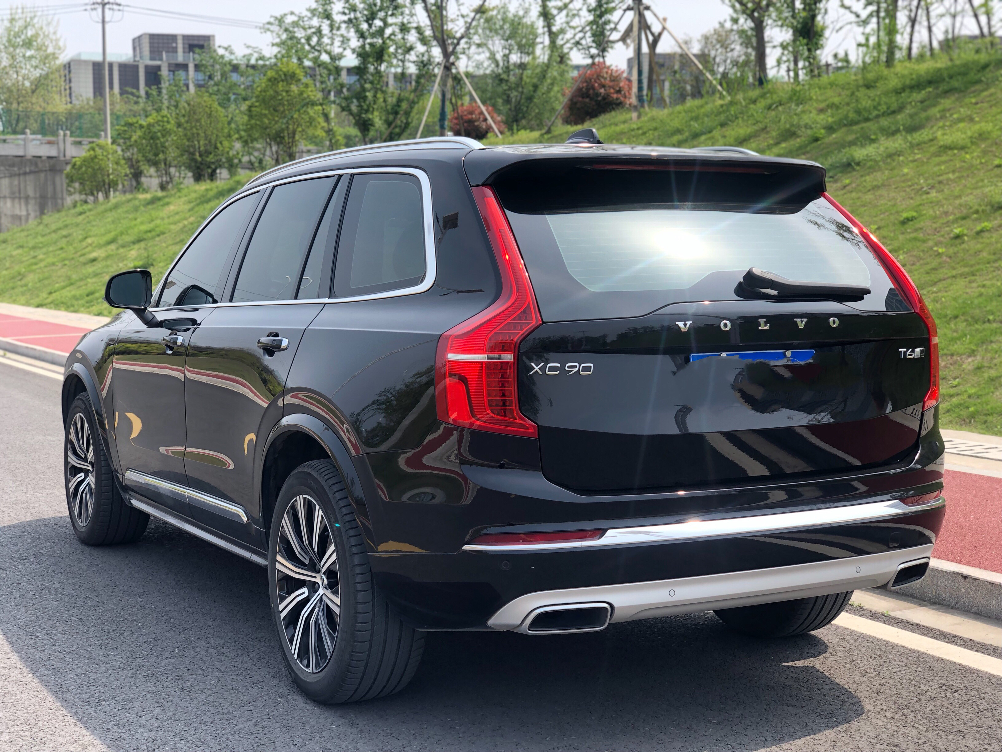 沃尔沃xc90t6进口2020款20t自动四驱汽油改款智逸豪华版