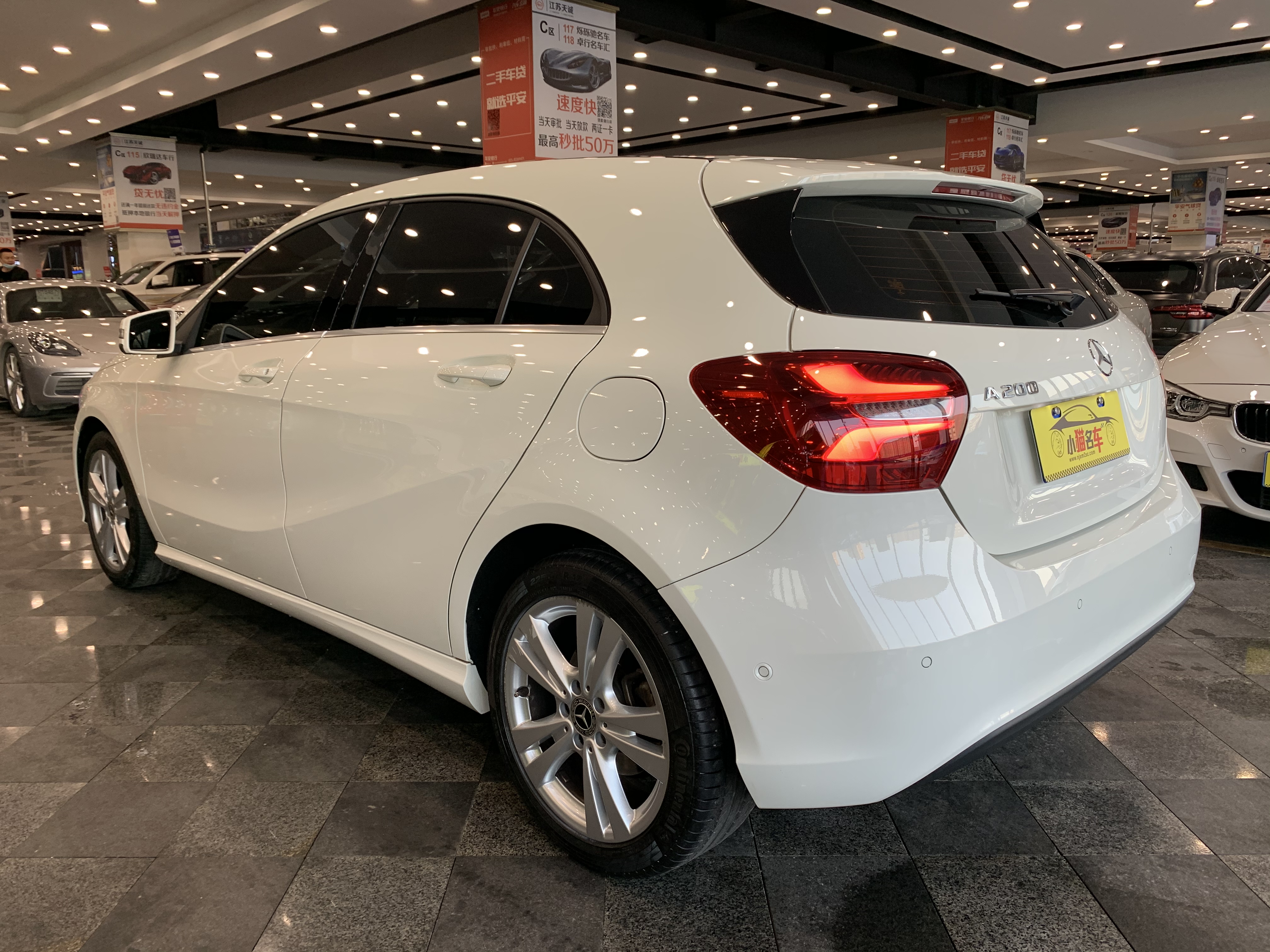 奔驰a级 a200 [进口] 2017款 1.6t 自动 汽油 动感型