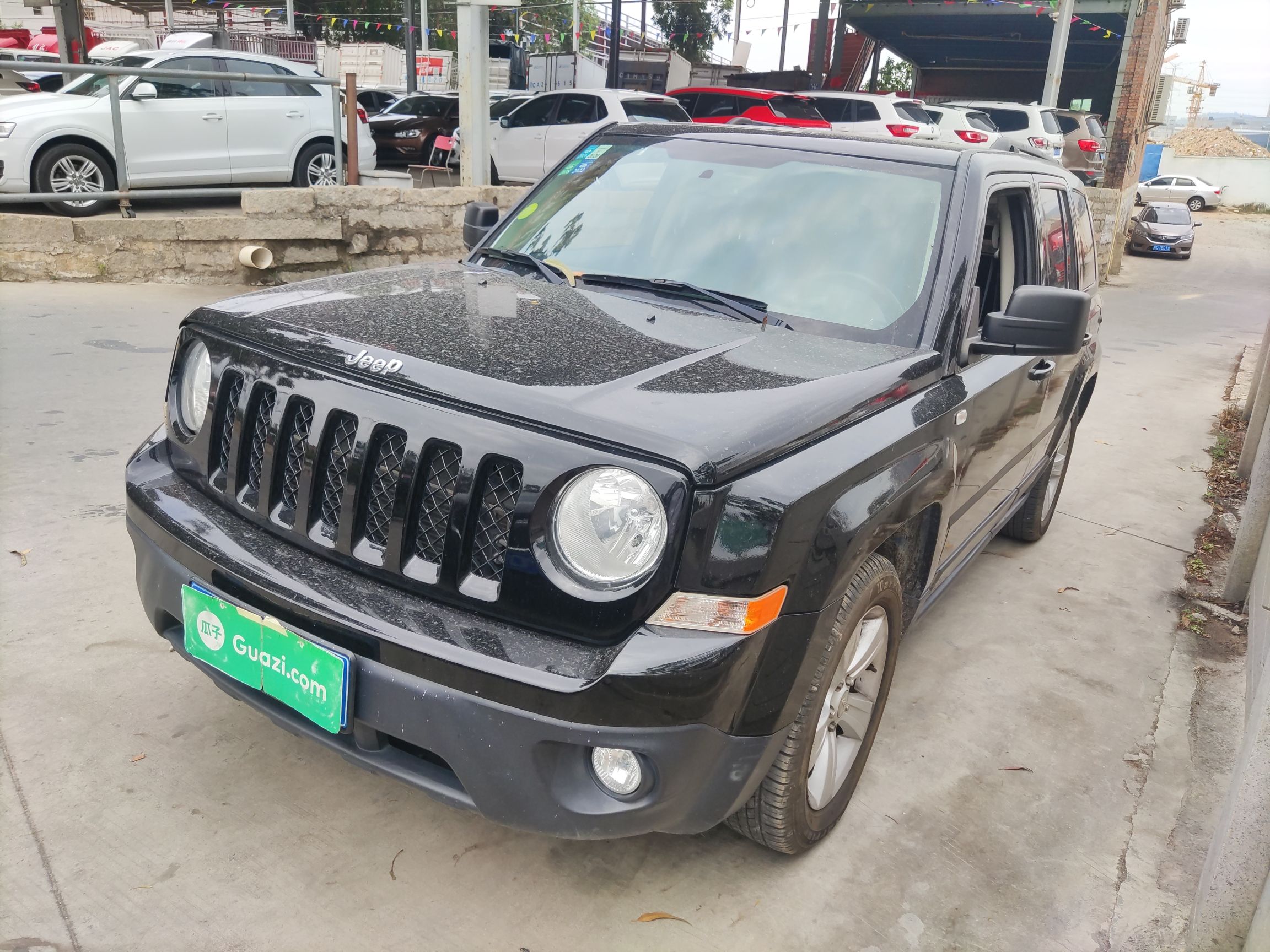 吉普自由客进口2014款20l自动前驱运动版