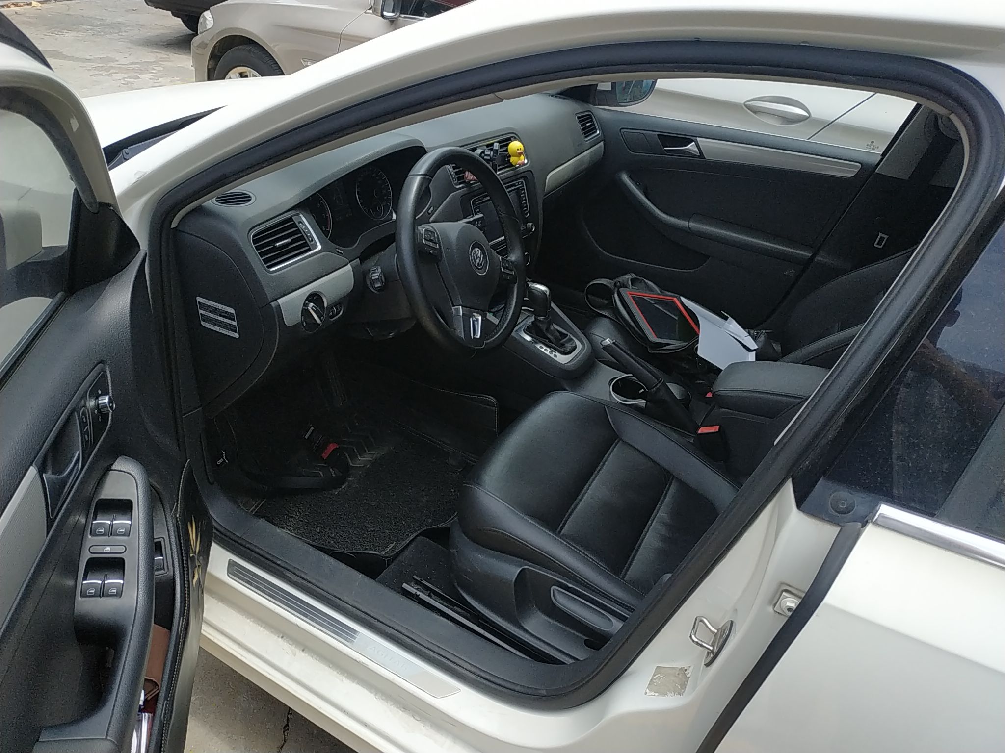 大众速腾2014款14t自动改款豪华型国Ⅳ