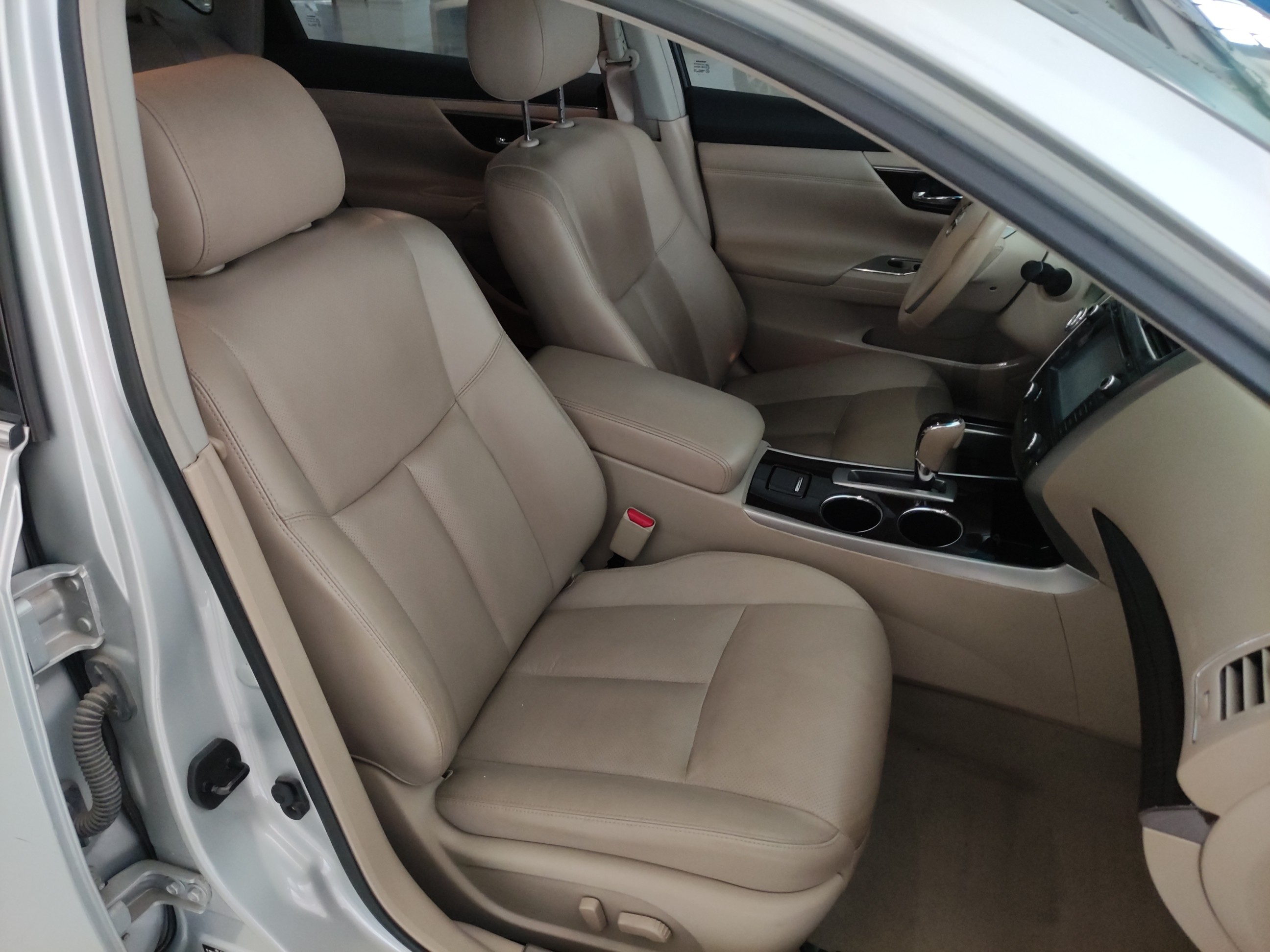 日产天籁2013款20l自动xl舒适版国Ⅳ