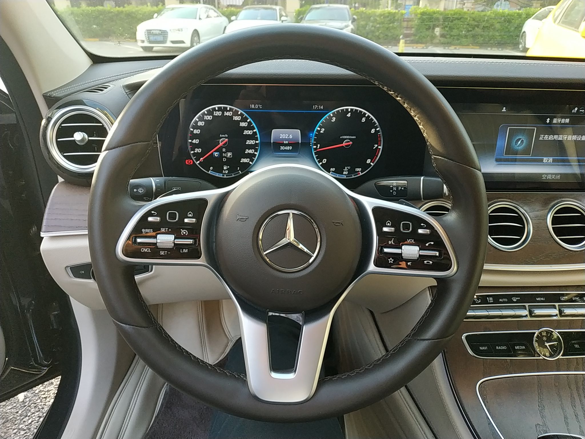 奔驰E级 E300L 2019款 2.0T 自动 汽油 豪华型 (国Ⅴ) 