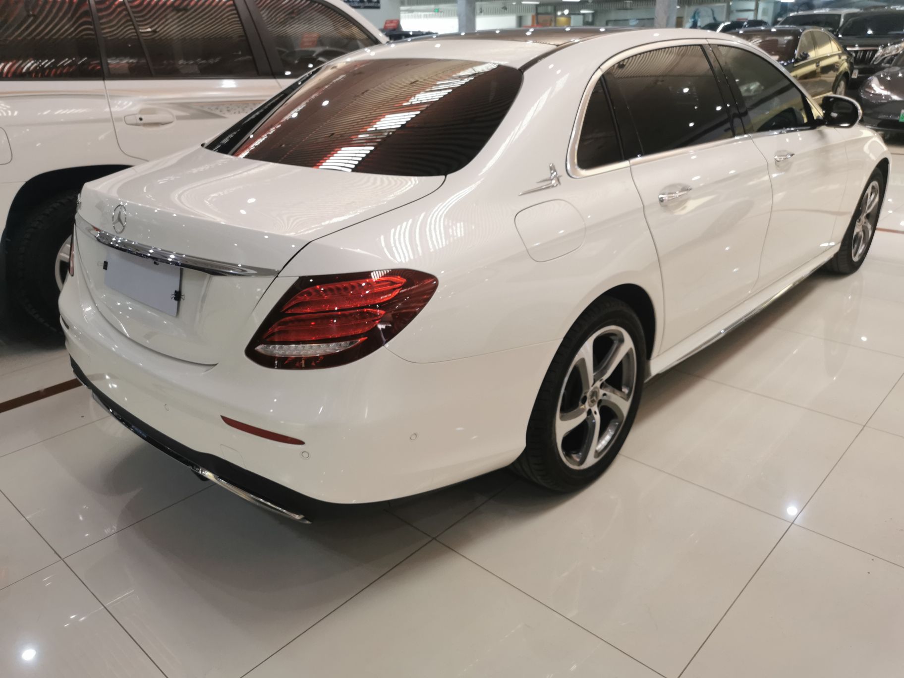 奔驰E级 E300L 2018款 2.0T 自动 汽油 运动豪华型改款 (国Ⅴ) 