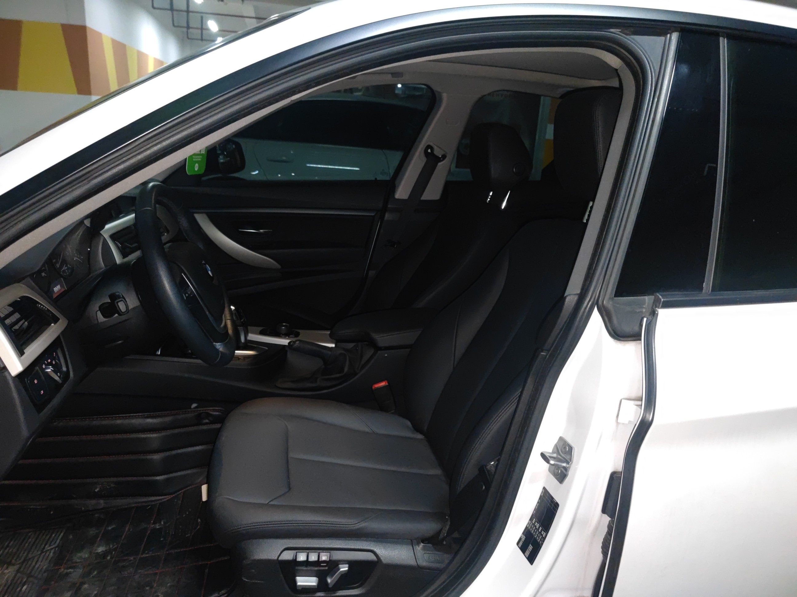 宝马3系GT 320i [进口] 2016款 2.0T 自动 汽油 时尚型 