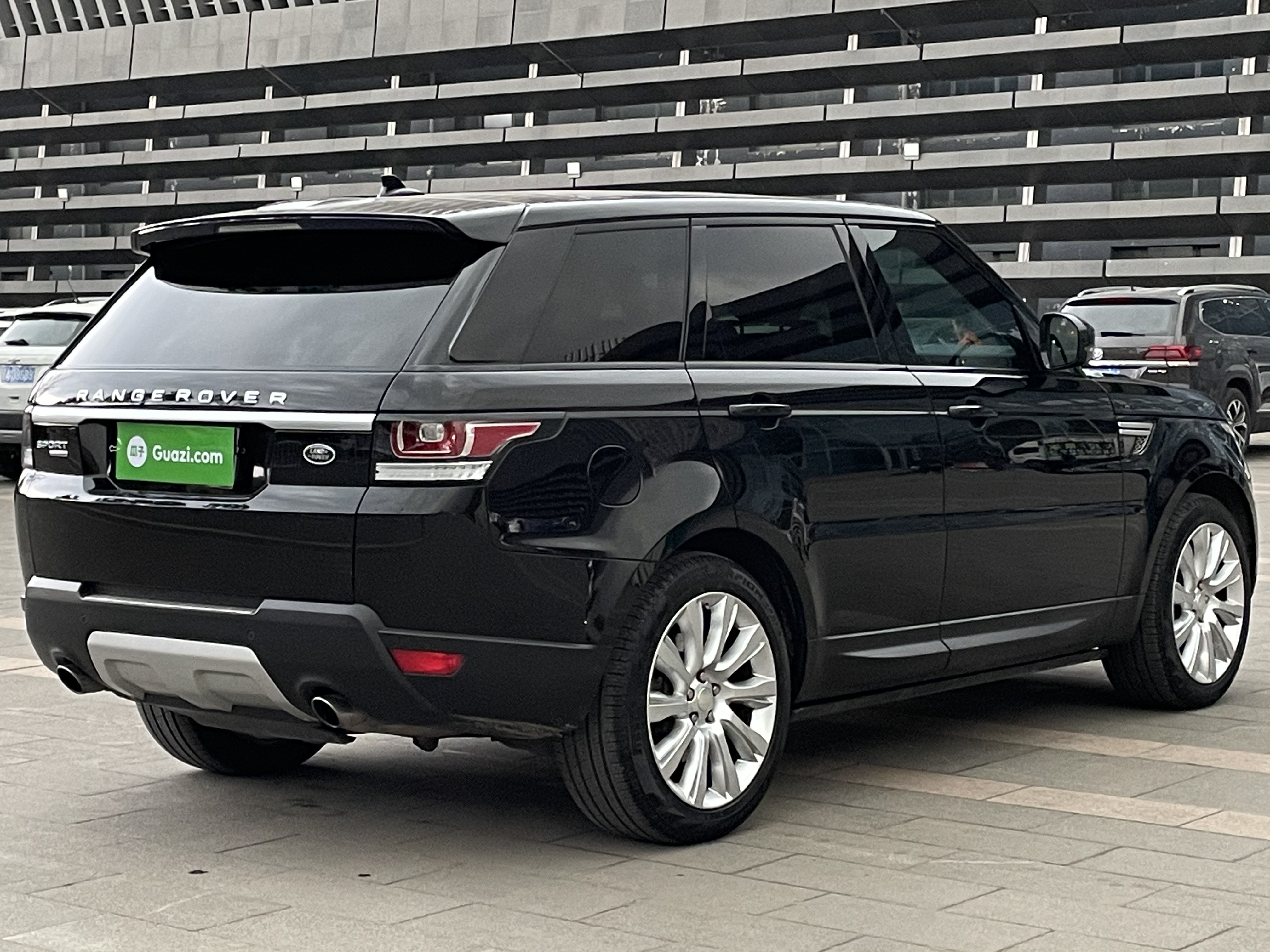 路虎揽胜运动版进口2015款30t自动四驱hse