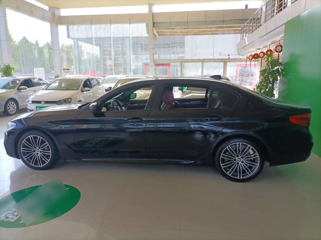 宝马5系 530Li 2019款 2.0T 自动 汽油 尊享型M运动套装 (国Ⅴ) 