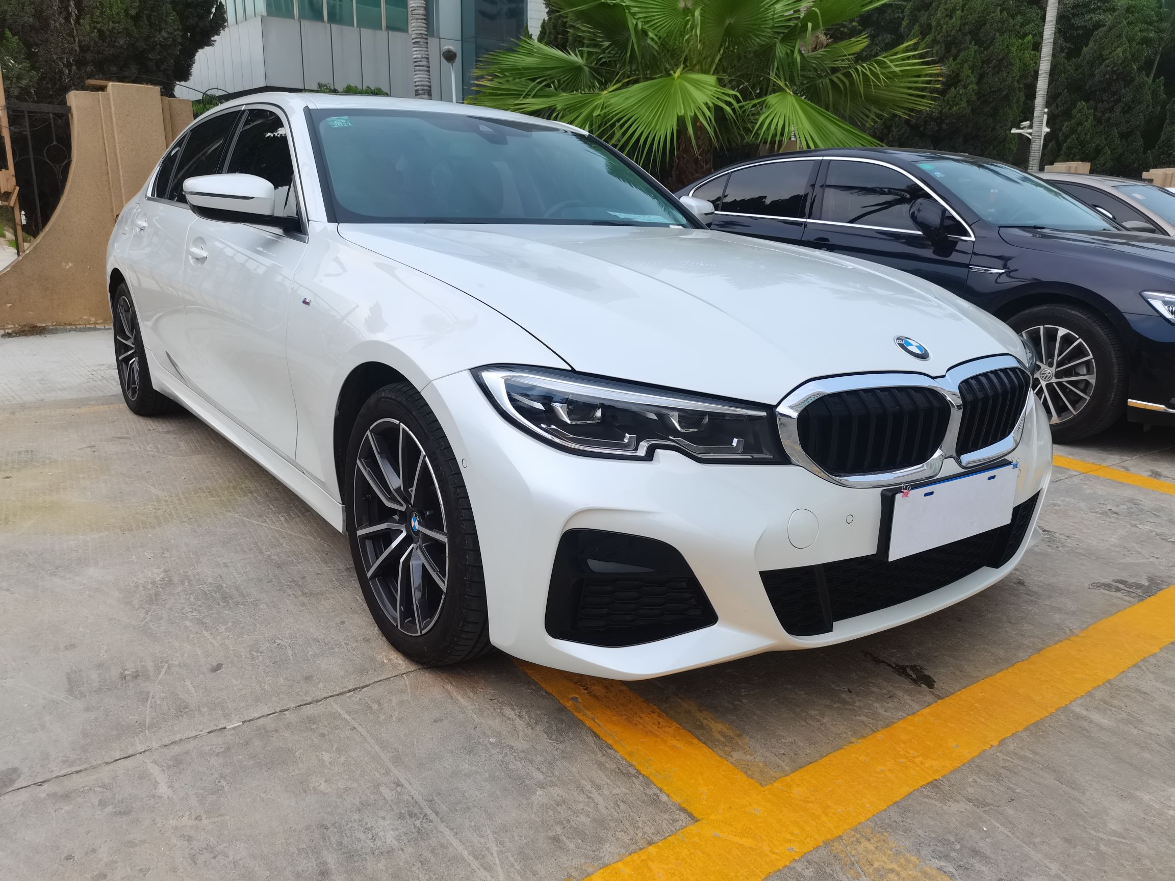 宝马3系325li2020款20t自动汽油m运动套装国Ⅵ