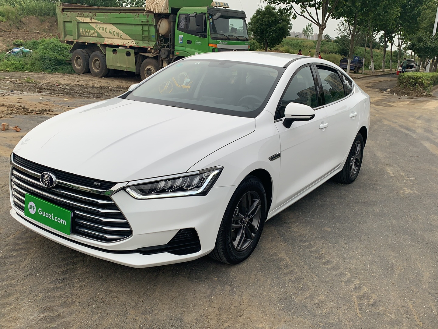 比亚迪秦pro2020款15t自动超越版尊贵型国Ⅵ