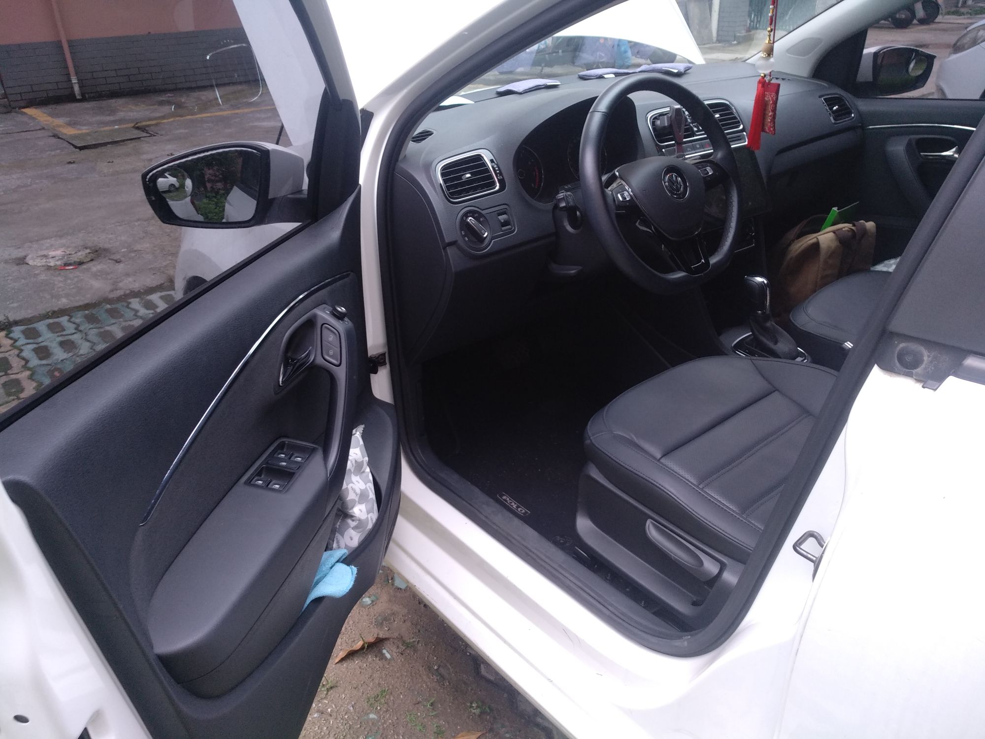 大众polo2016款16l自动5门5座两厢车豪华版国Ⅴ