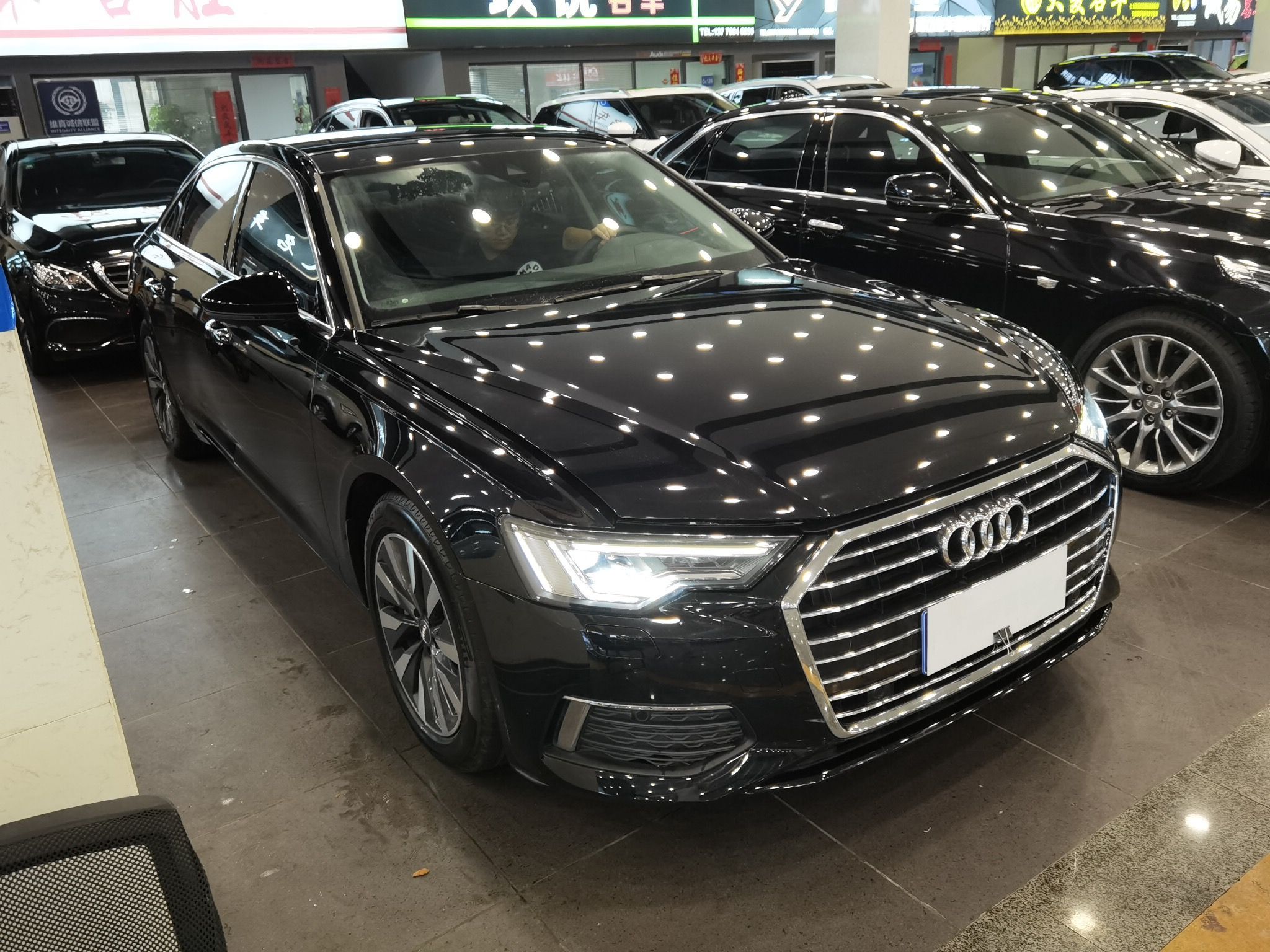 奥迪A6L 45TFSI 2020款 2.0T 自动 臻选致雅型 (国Ⅵ) 