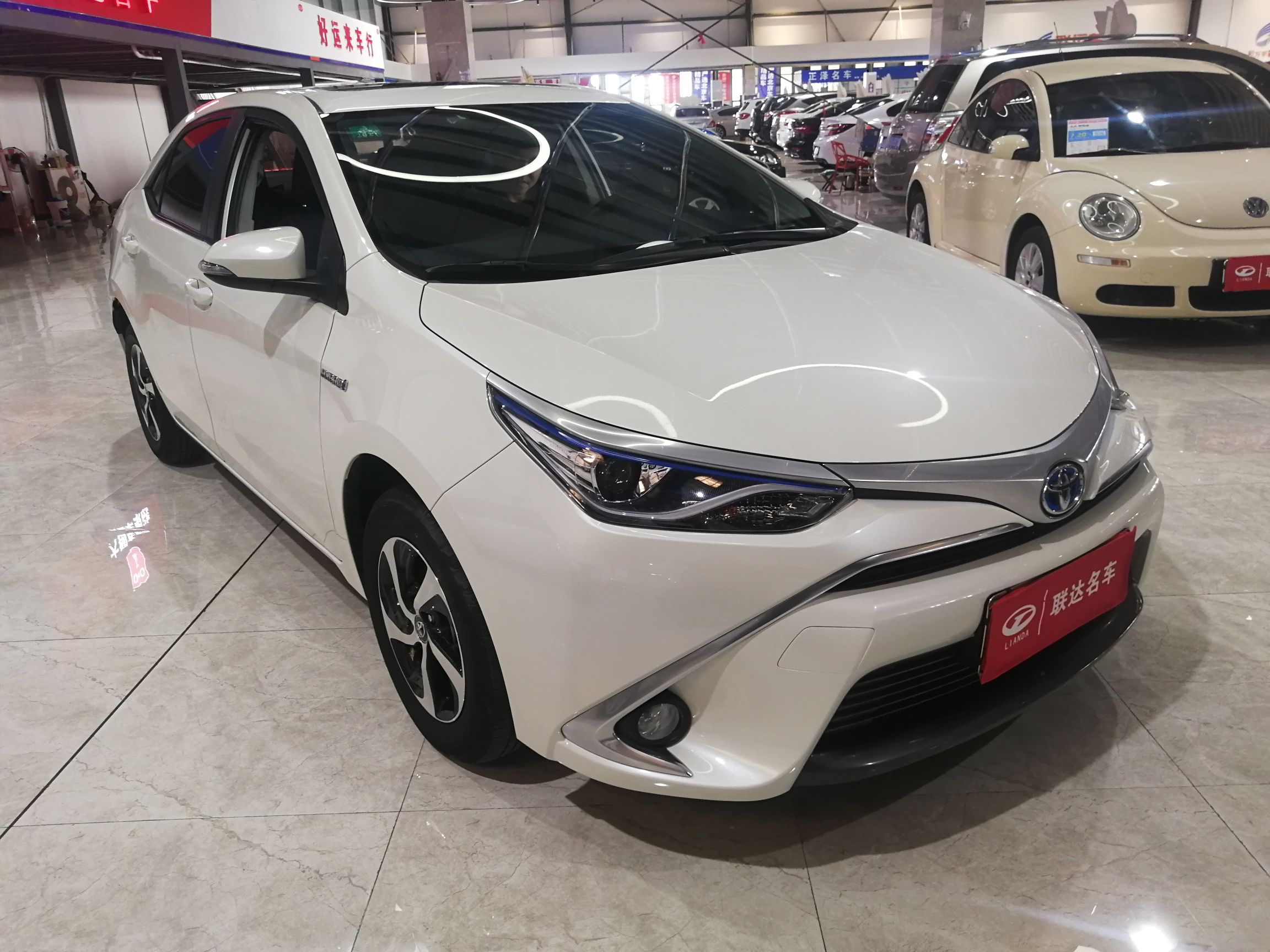 丰田雷凌双擎2018款18l自动gsv尊贵版国Ⅴ