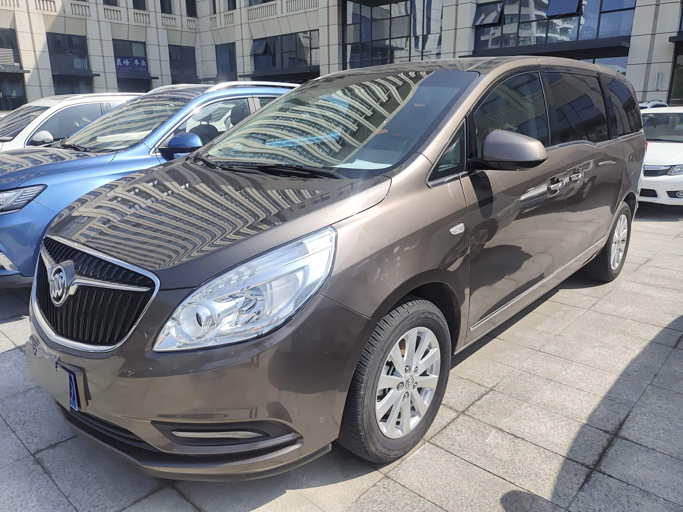 别克gl82017款25l自动7座25s豪华型国Ⅴ