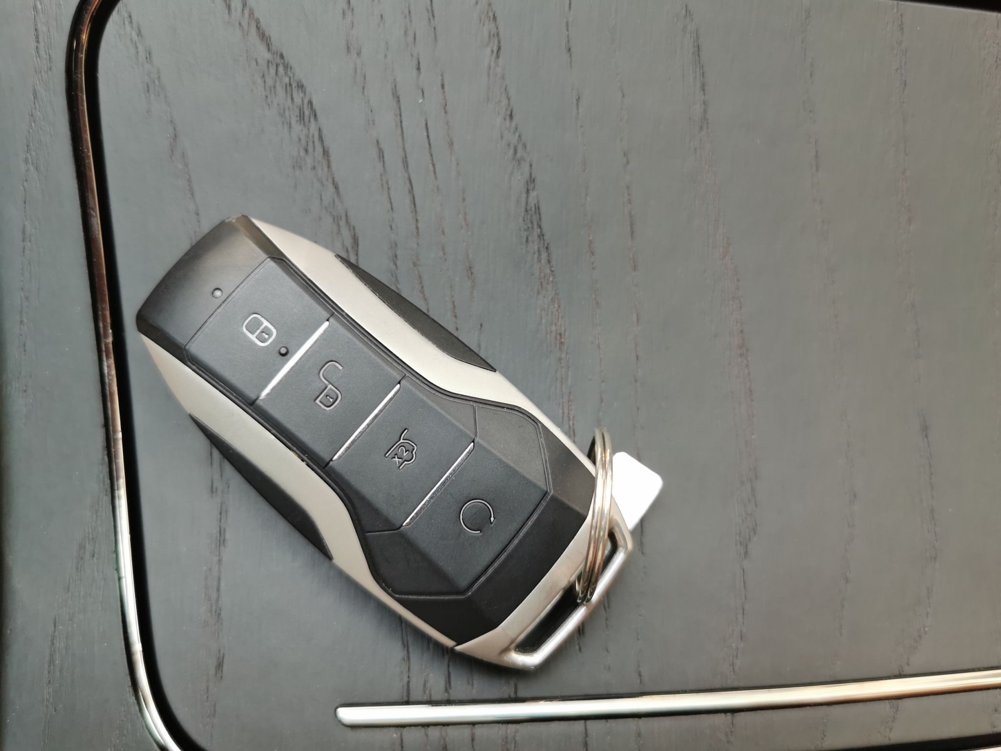 比亚迪汉ev2020款自动高性能版旗舰型纯电动