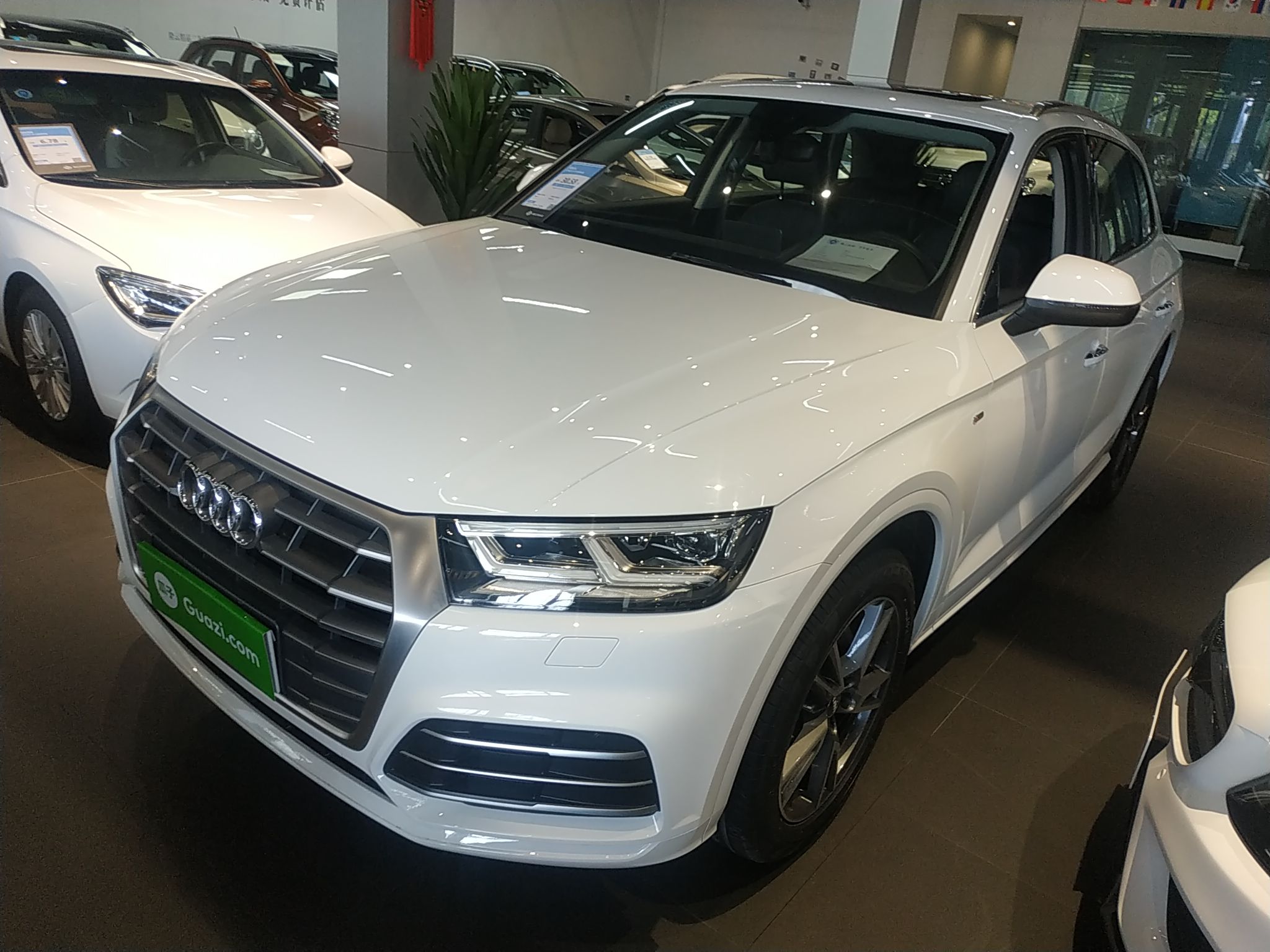 奥迪q5l40tfsi2018款20t自动荣享时尚型国Ⅴ