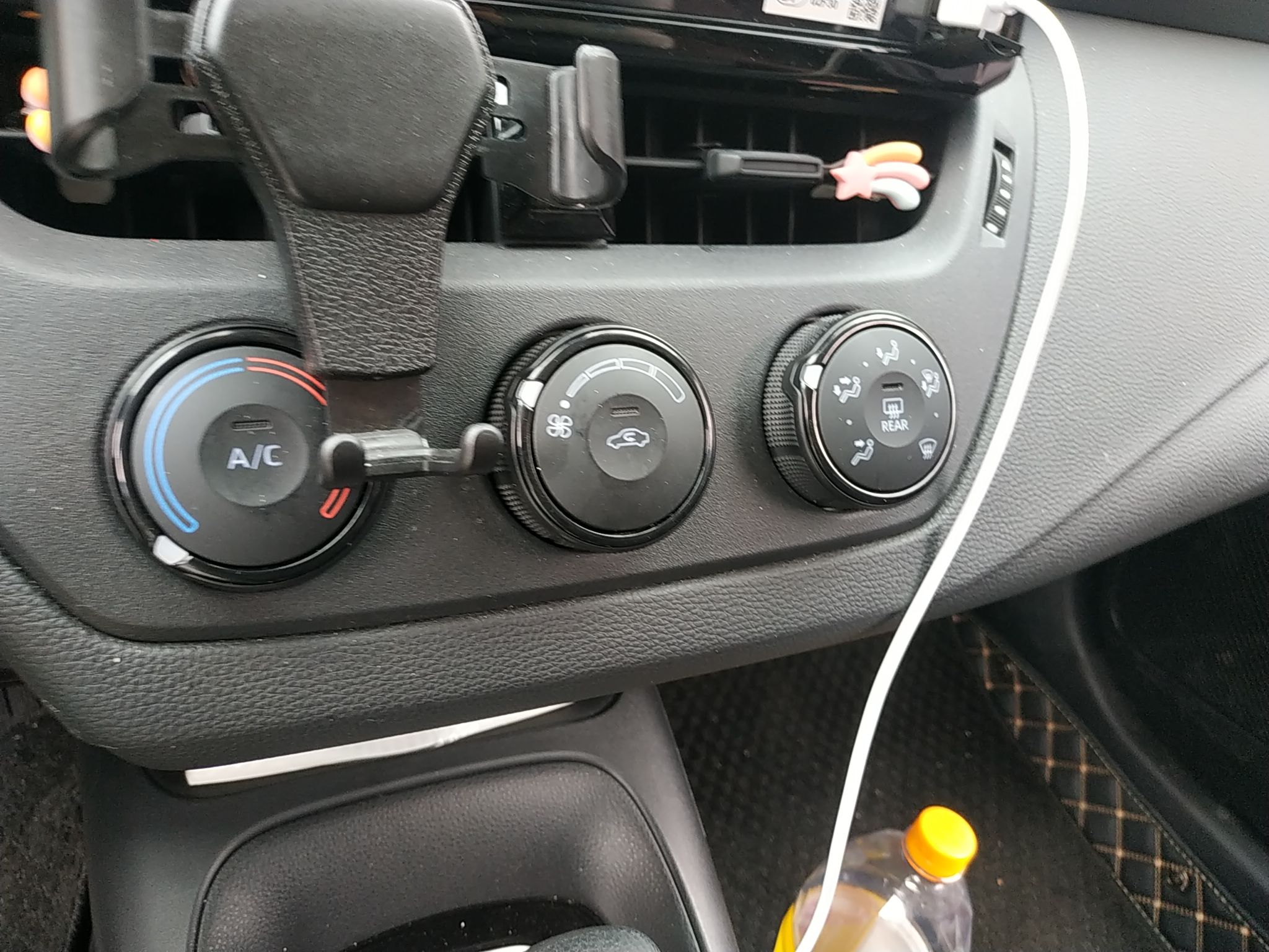 丰田卡罗拉2021款15l自动先锋版国Ⅵ