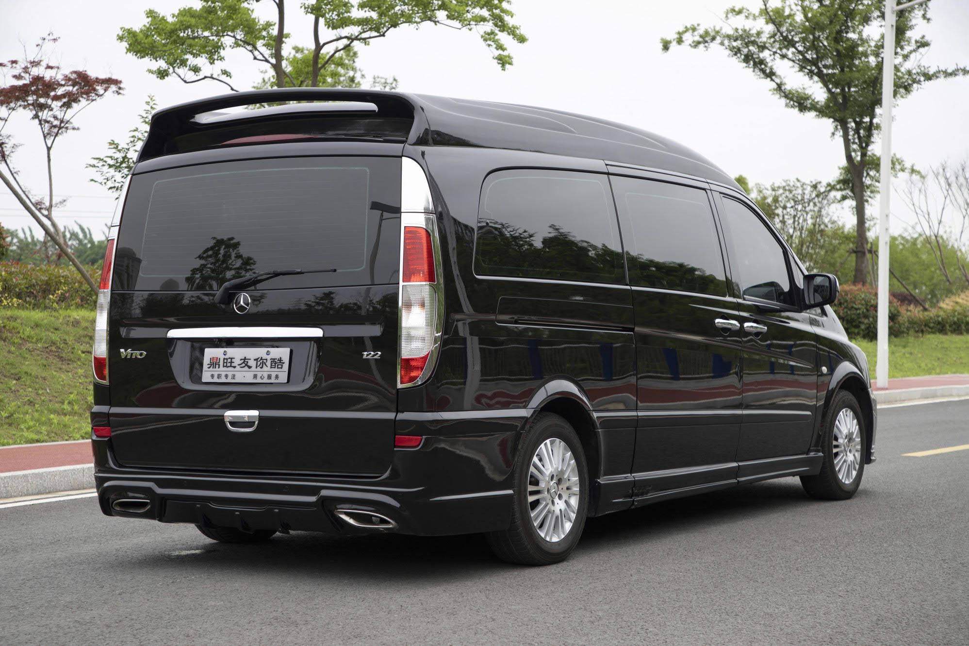 奔驰威霆2013款30l自动9座汽油精英版国Ⅳ