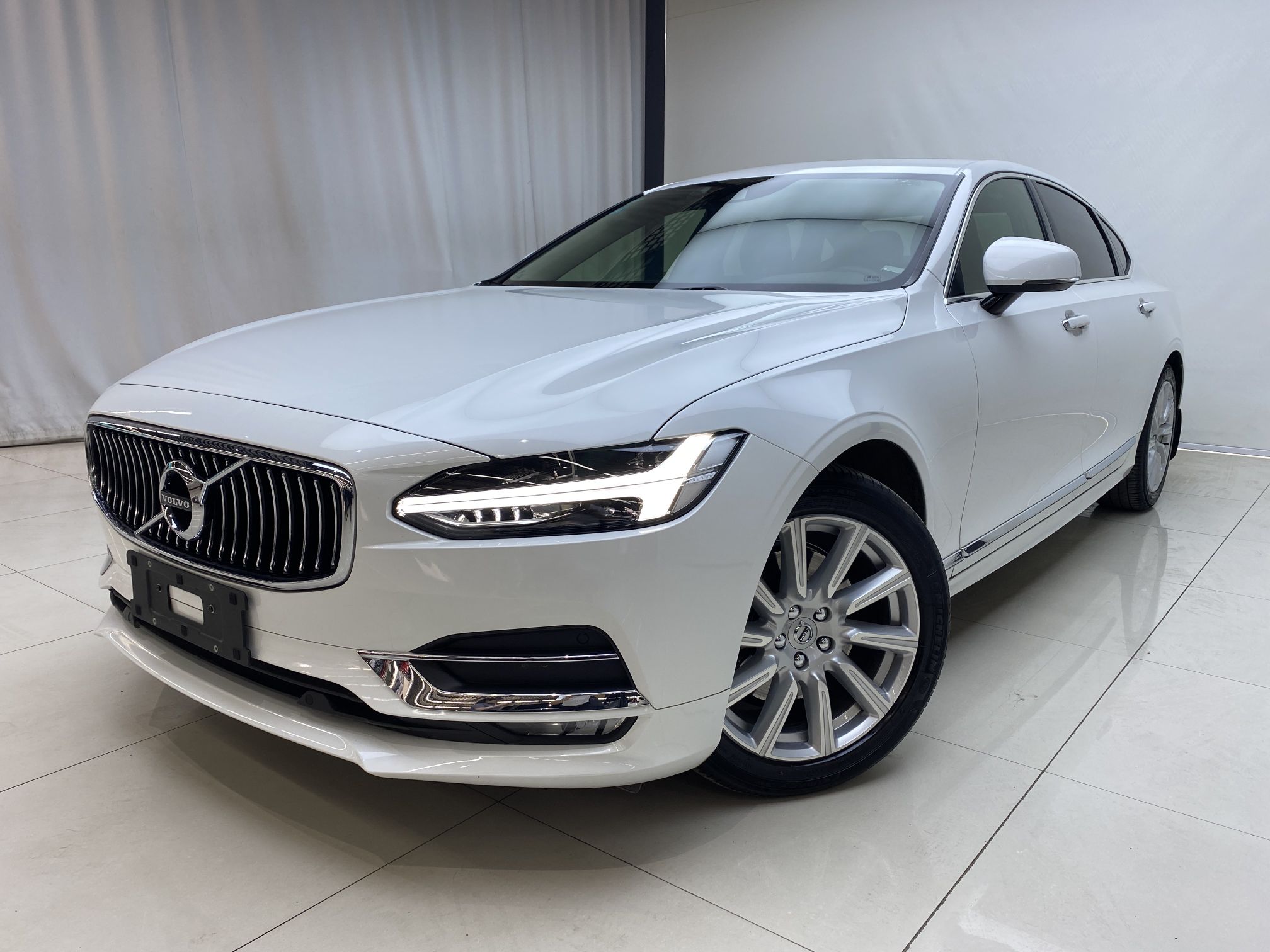 沃尔沃s90t52020款20t自动智逸豪华版国Ⅵ