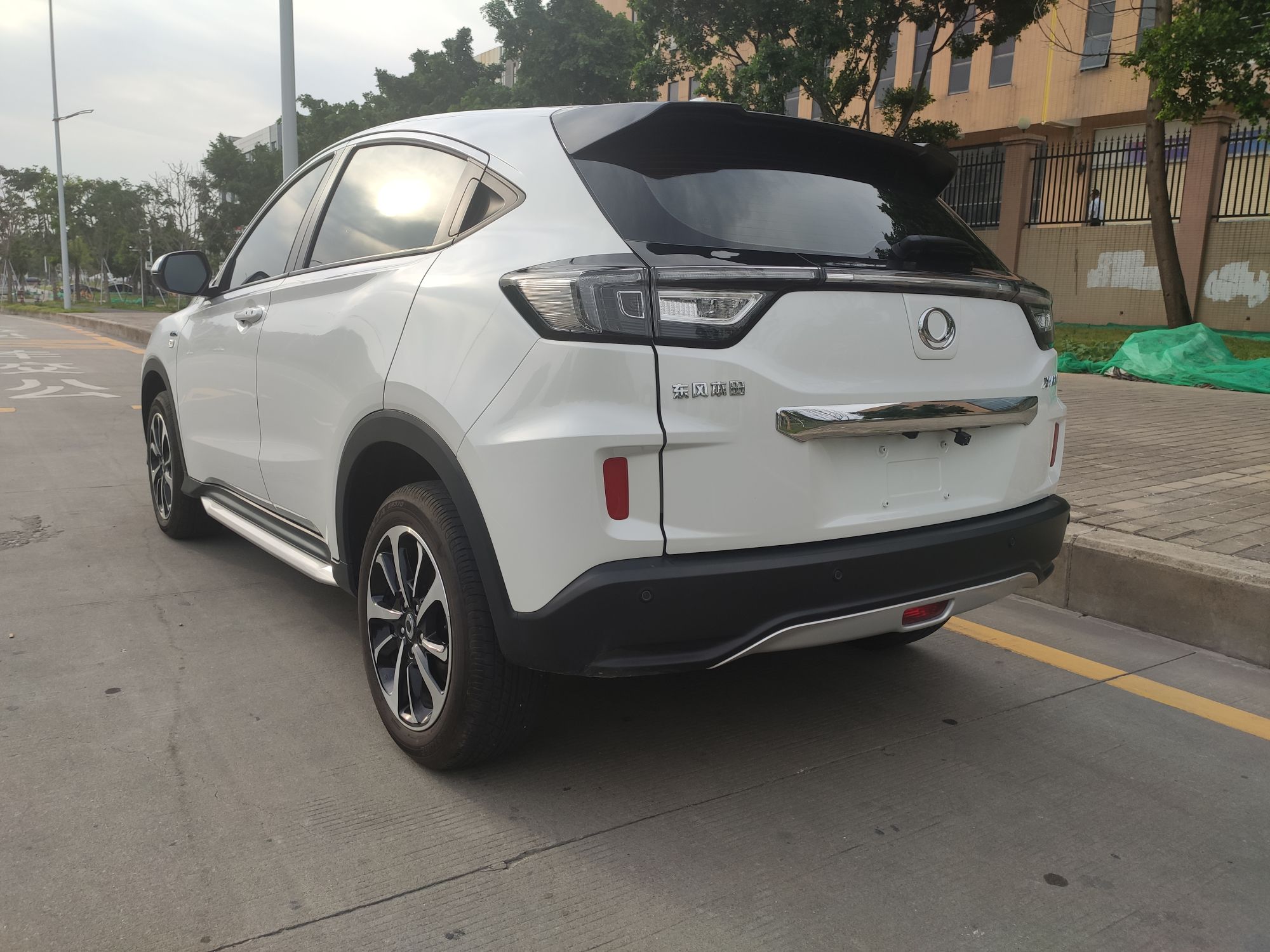 思铭x-nv 2020款 自动 风驰版 纯电动