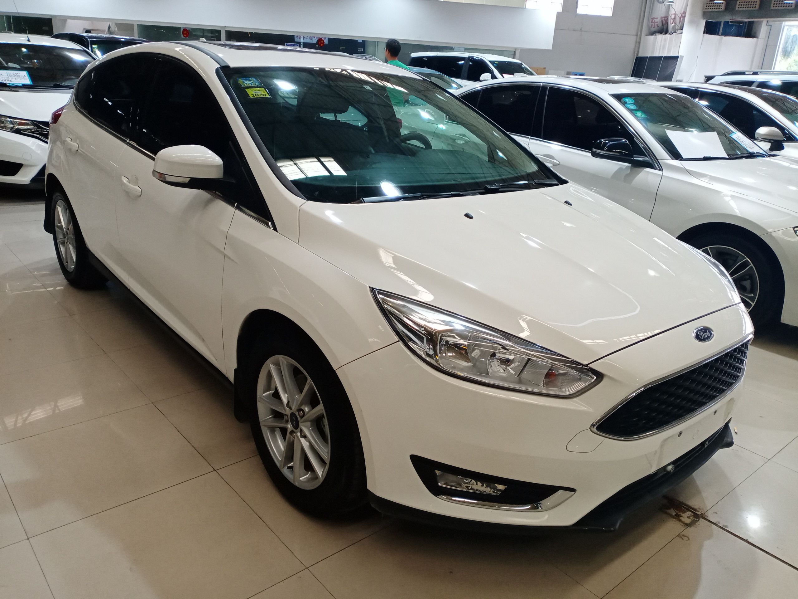 福特福克斯2018款15t自动5门5座两厢车ecoboost180精英型国Ⅴ