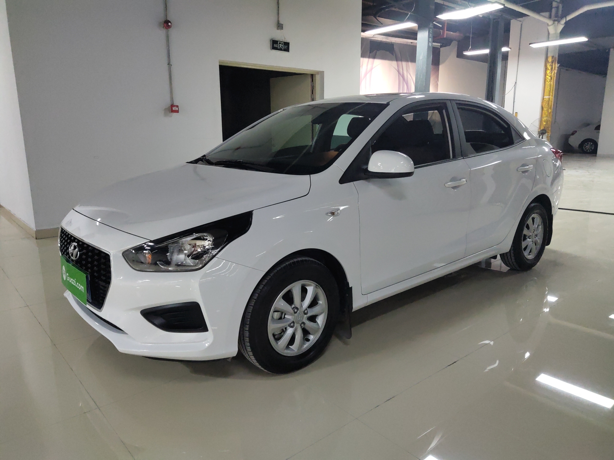 现代瑞纳 2020款 1.4l 自动 4门5座三厢车 跃享版 (国Ⅵ)