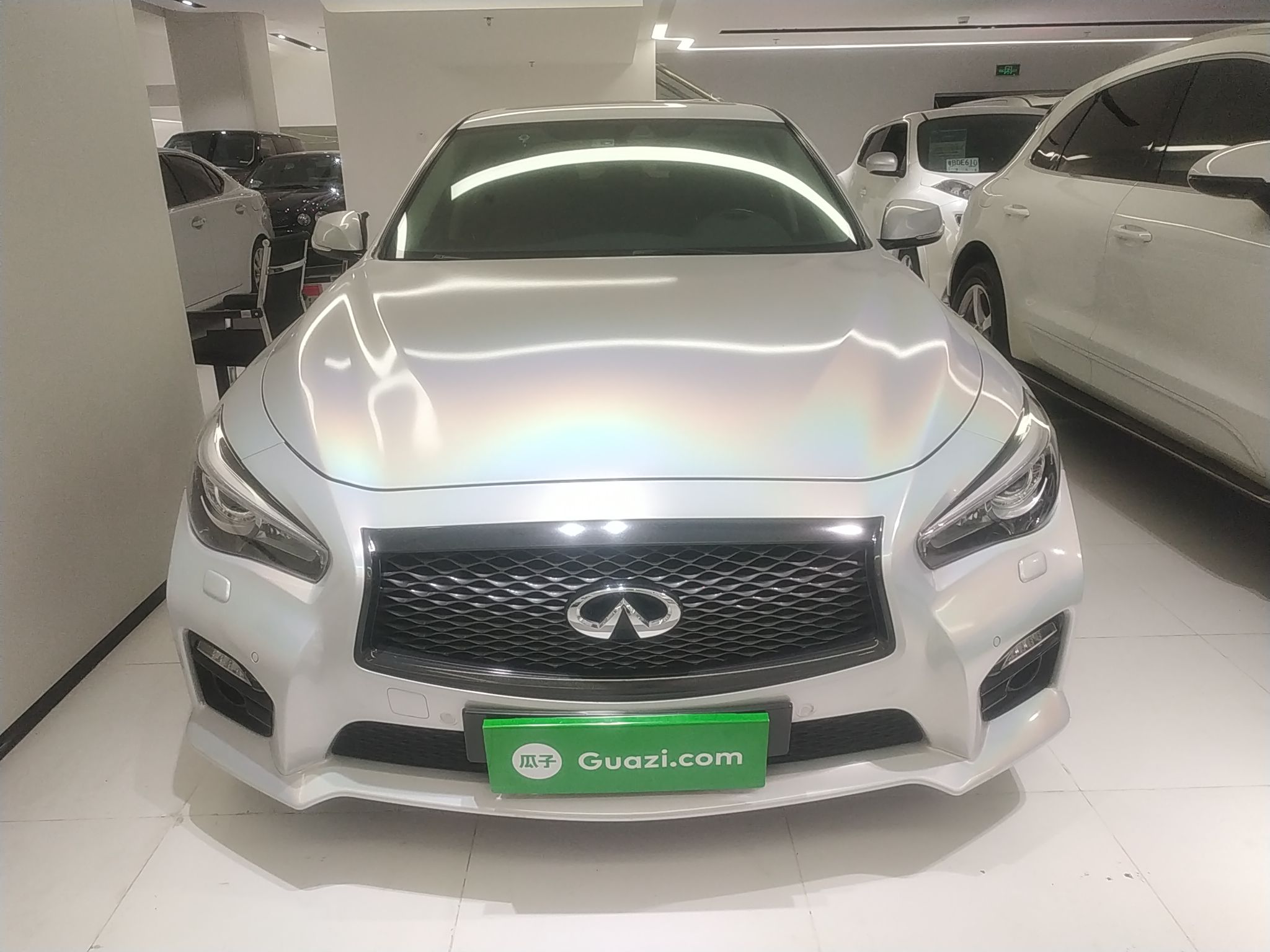 英菲尼迪Q50 [进口] 2014款 3.7L 自动 豪华版 (欧Ⅴ) 