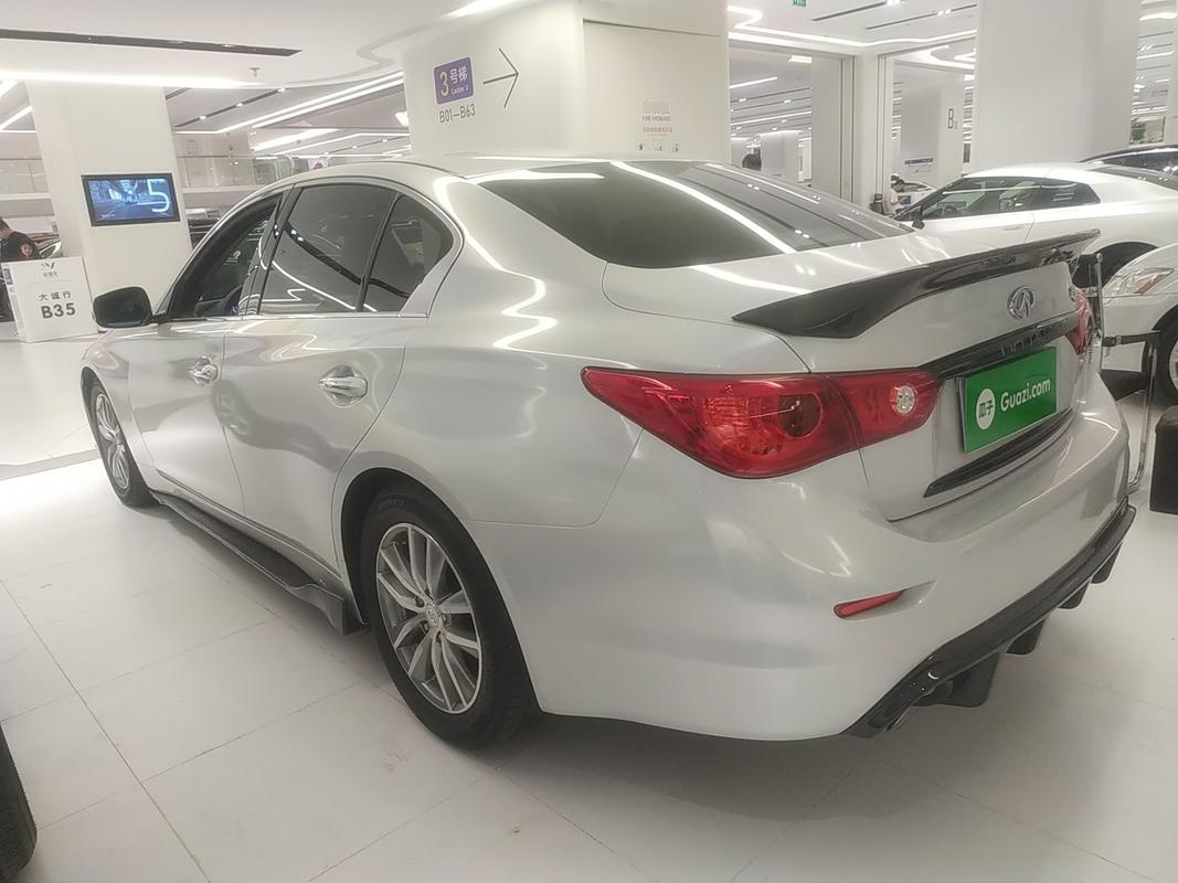 英菲尼迪Q50 [进口] 2014款 3.7L 自动 豪华版 (欧Ⅴ) 