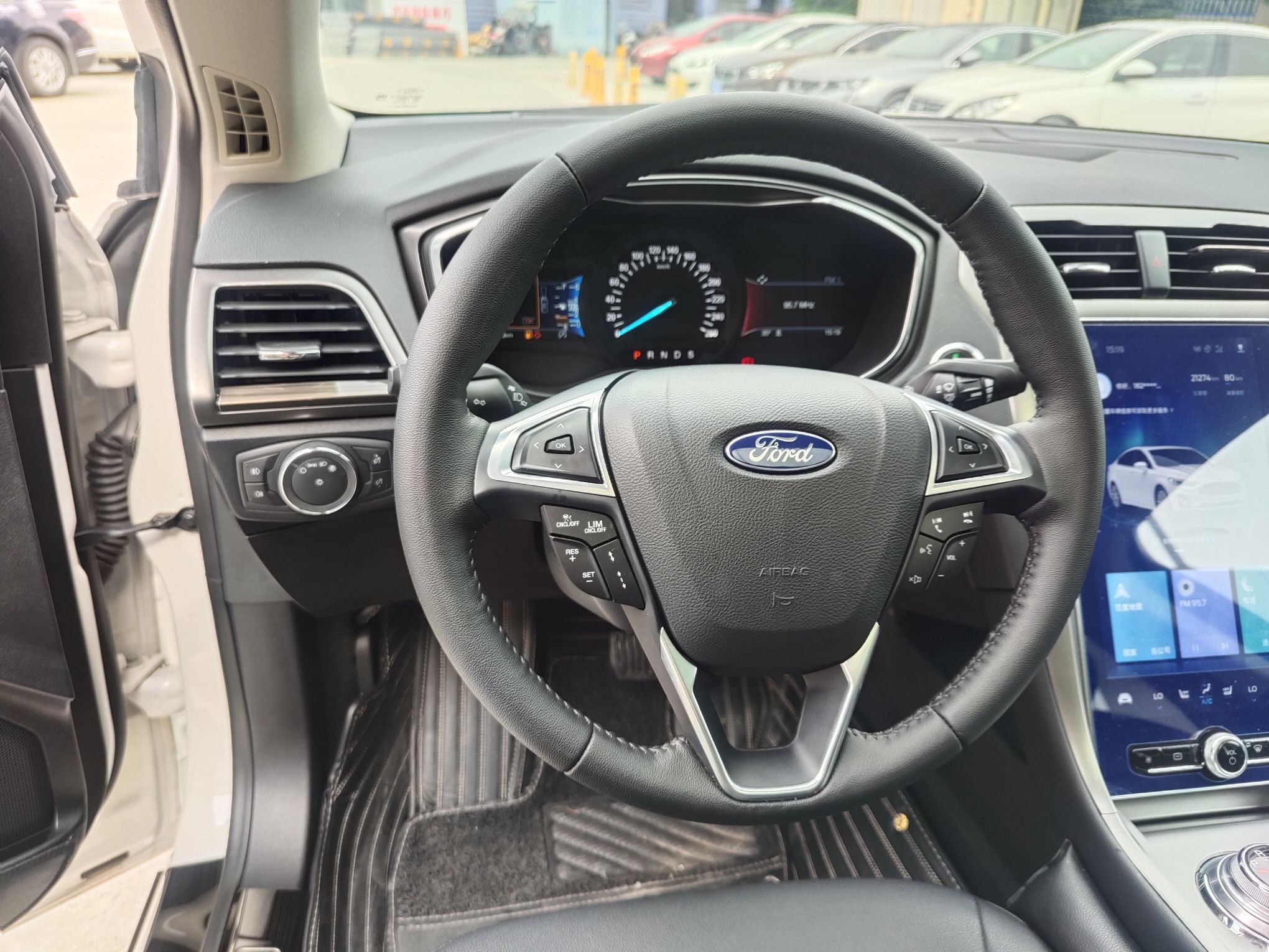 福特蒙迪欧 2020款 2.0t 自动 ecoboost200豪华型 (国Ⅵ)