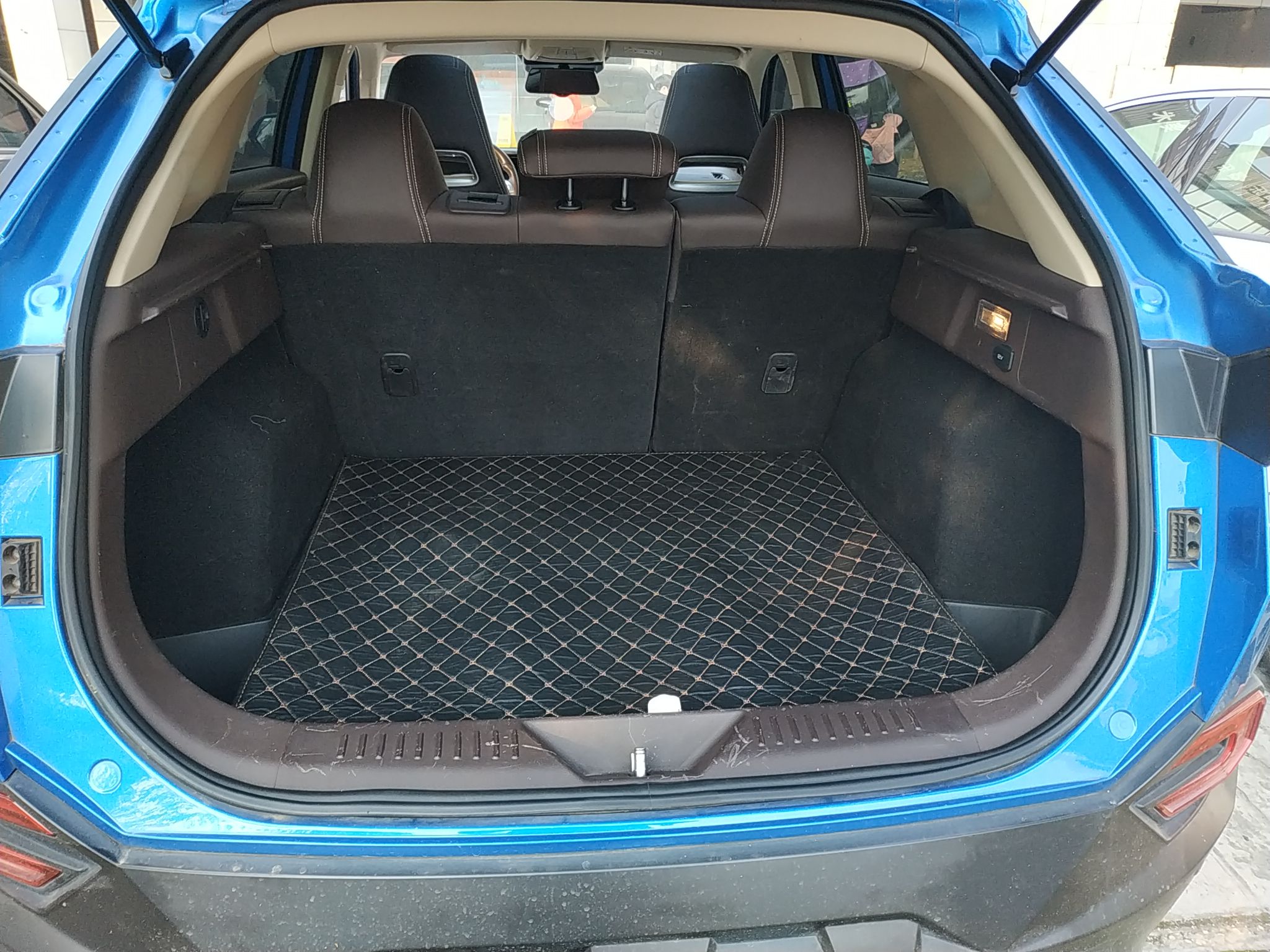 奔腾t772019款12t自动尊贵型国Ⅵ