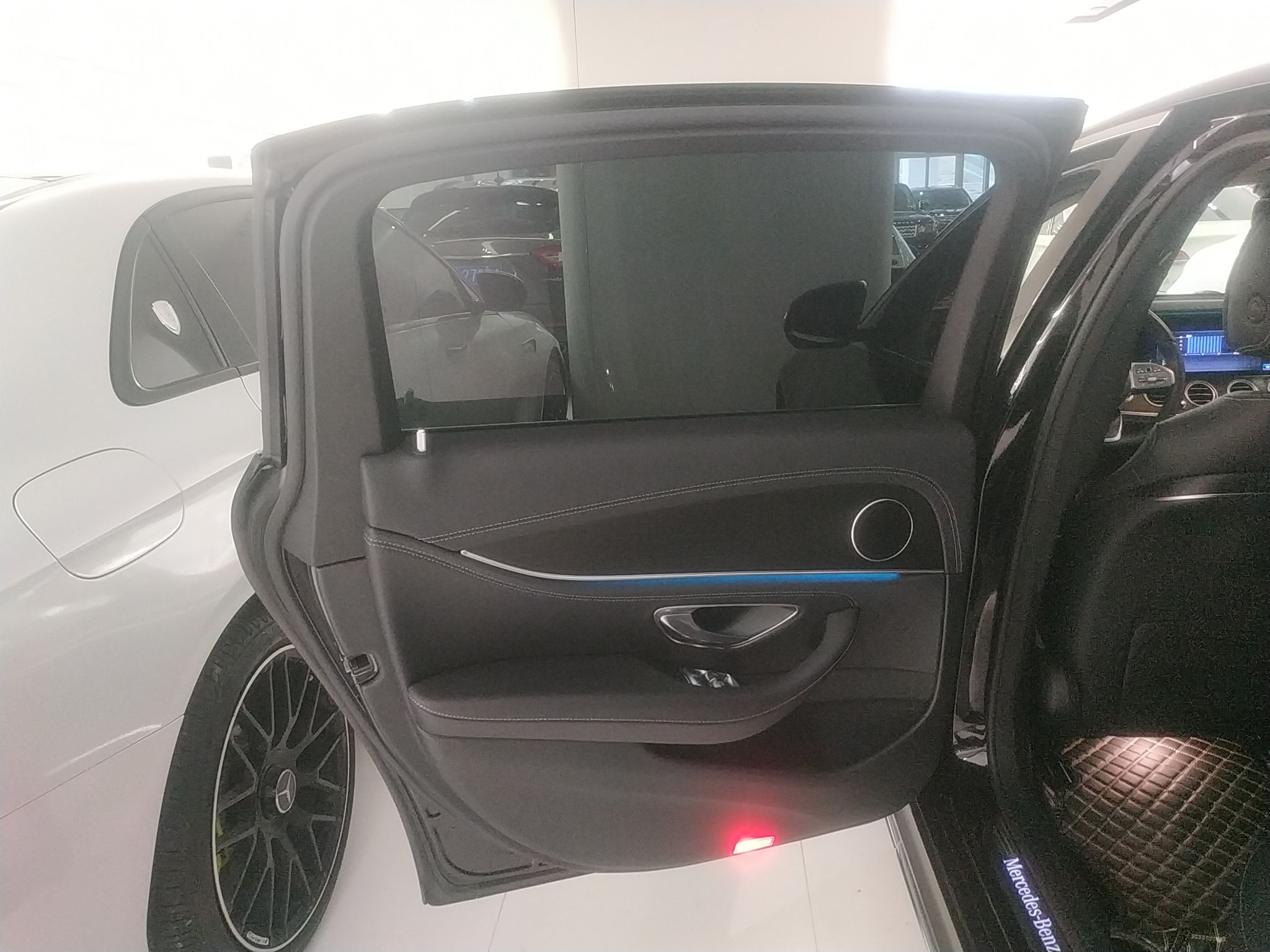 奔驰E级 E260L 2020款 1.5T 自动 汽油 运动型 (国Ⅵ) 