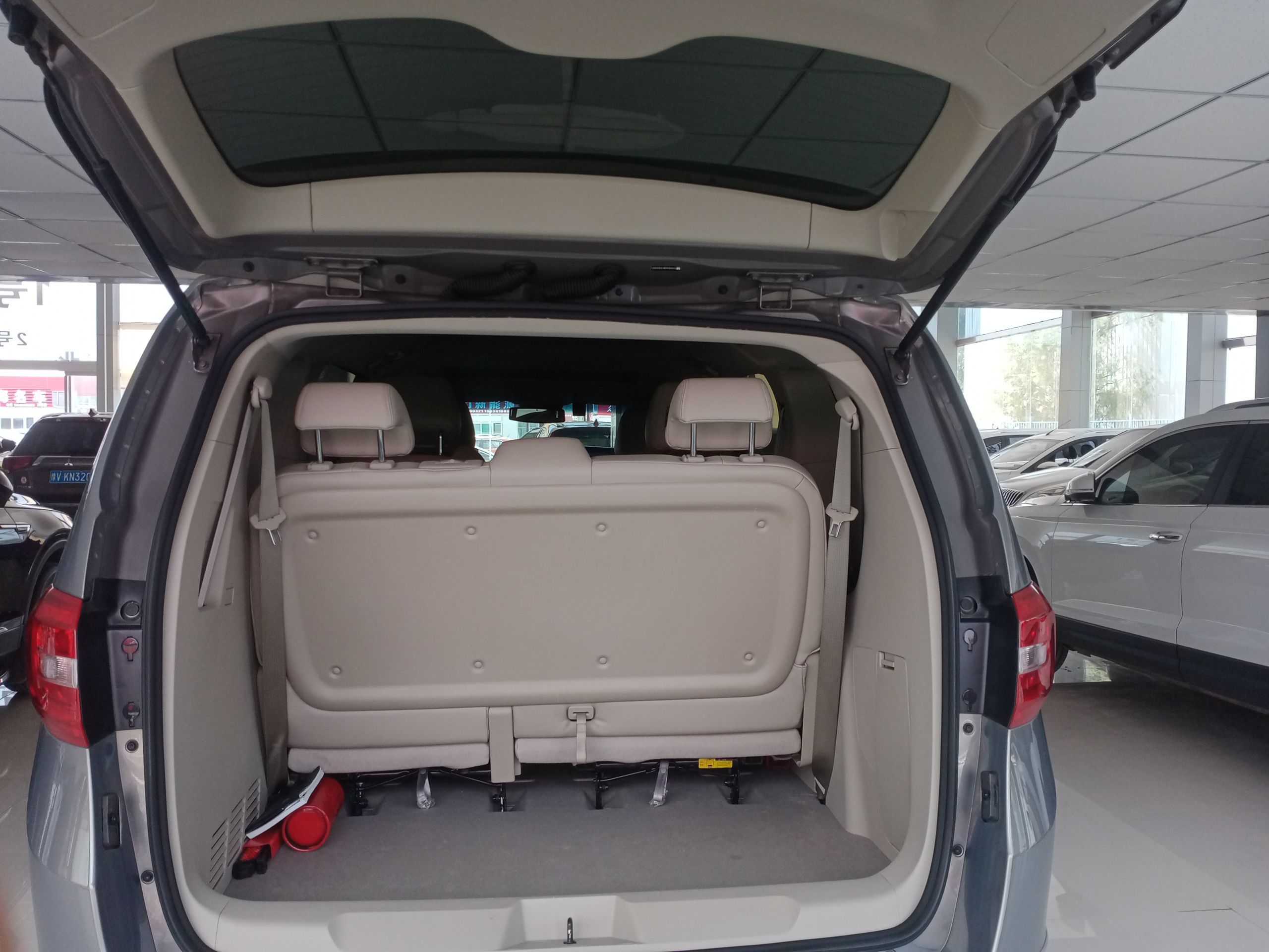 别克gl8 2018款 2.0t 自动 7座 28t豪华型 (国Ⅵ)