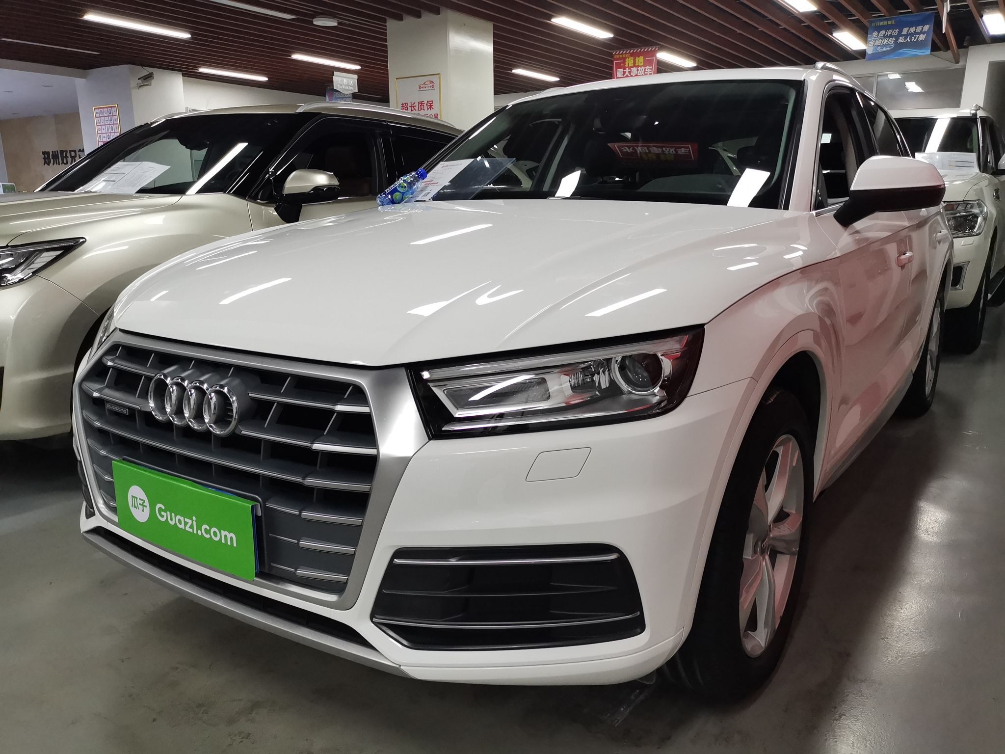 奥迪q5l 40tfsi 2018款 2.0t 自动 荣享进取型 (国Ⅴ)