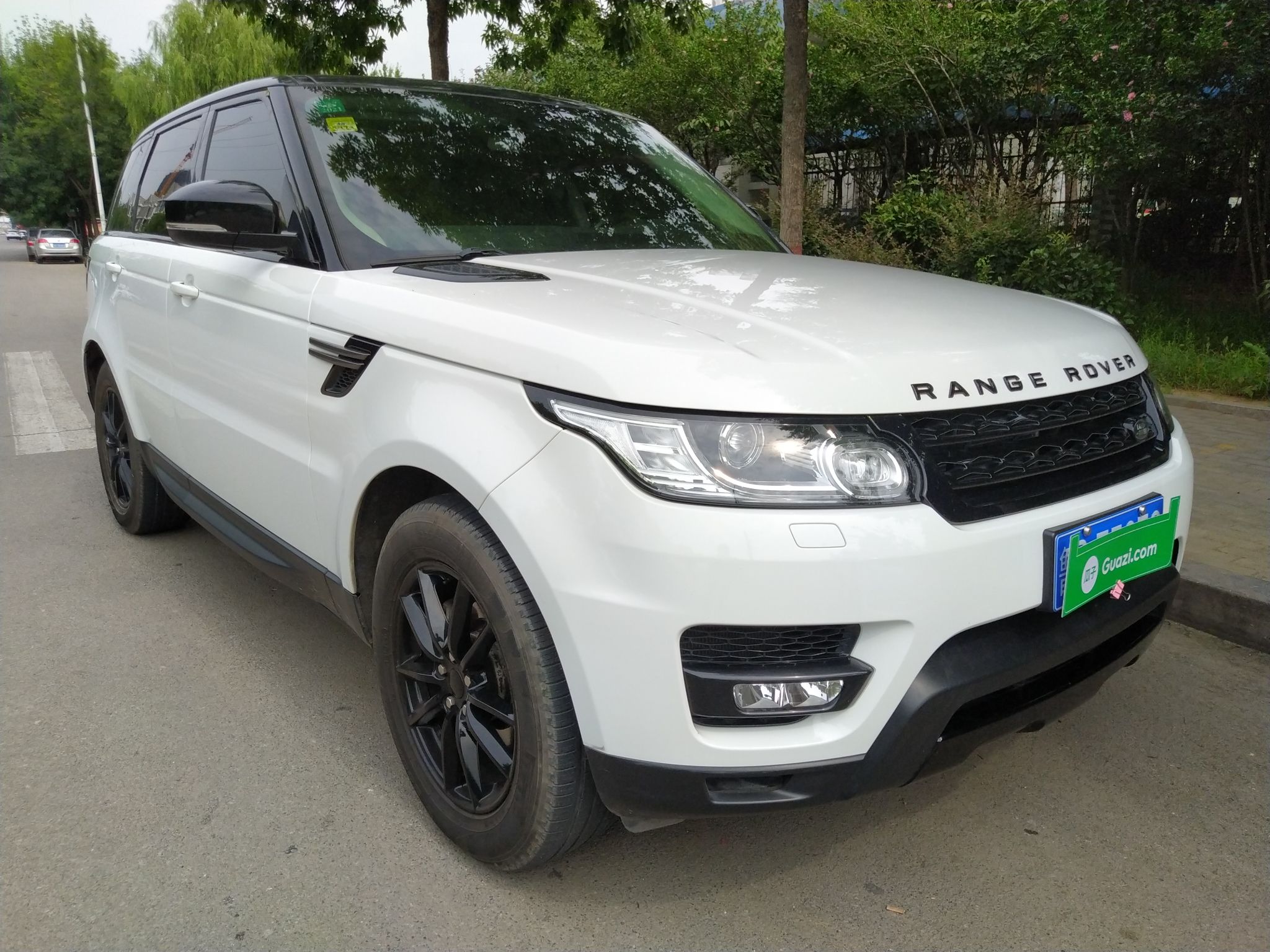 路虎揽胜运动版进口2016款30t自动四驱se