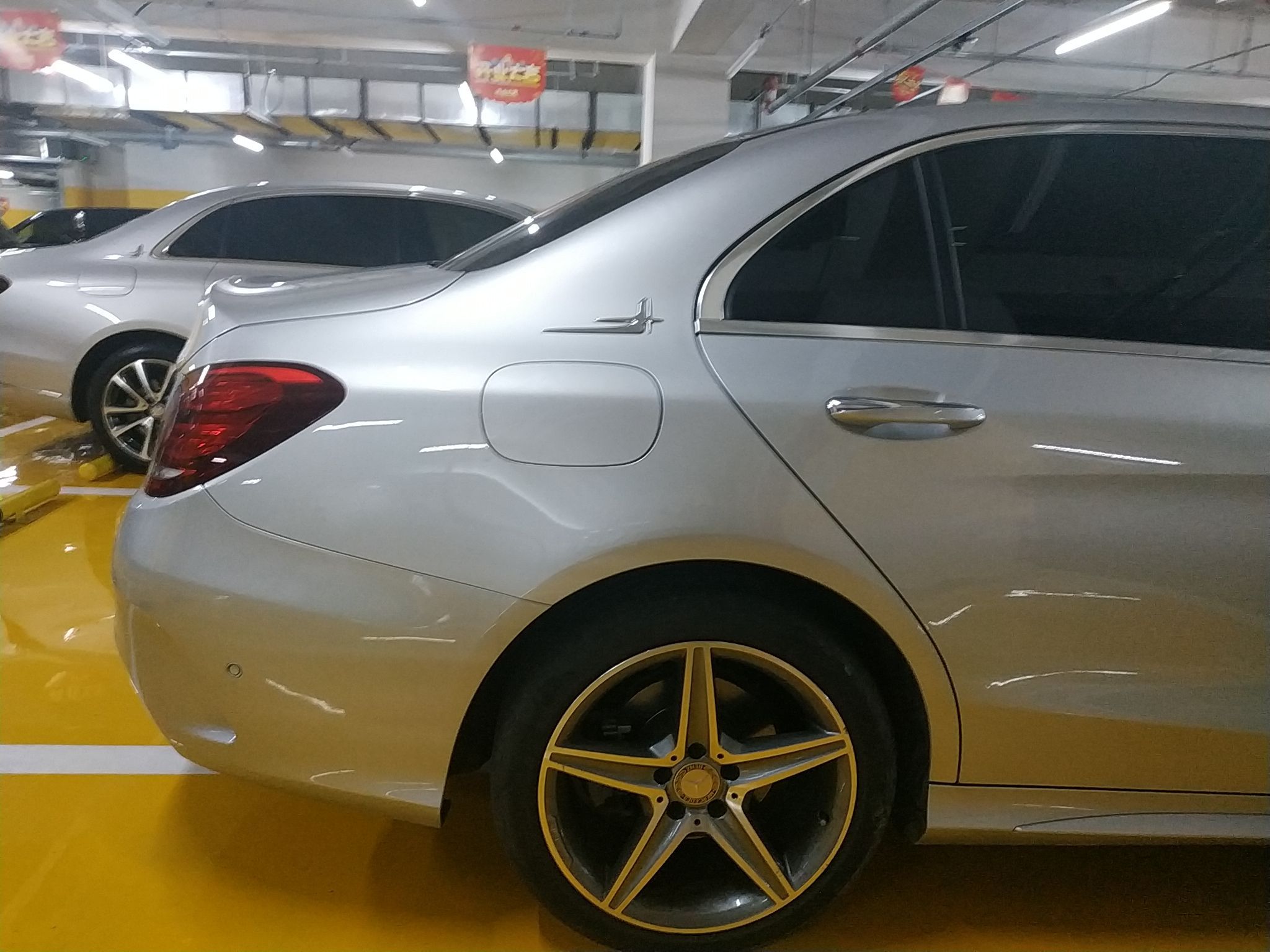 奔驰C级 C300L 2015款 2.0T 自动 运动型 (国Ⅴ) 