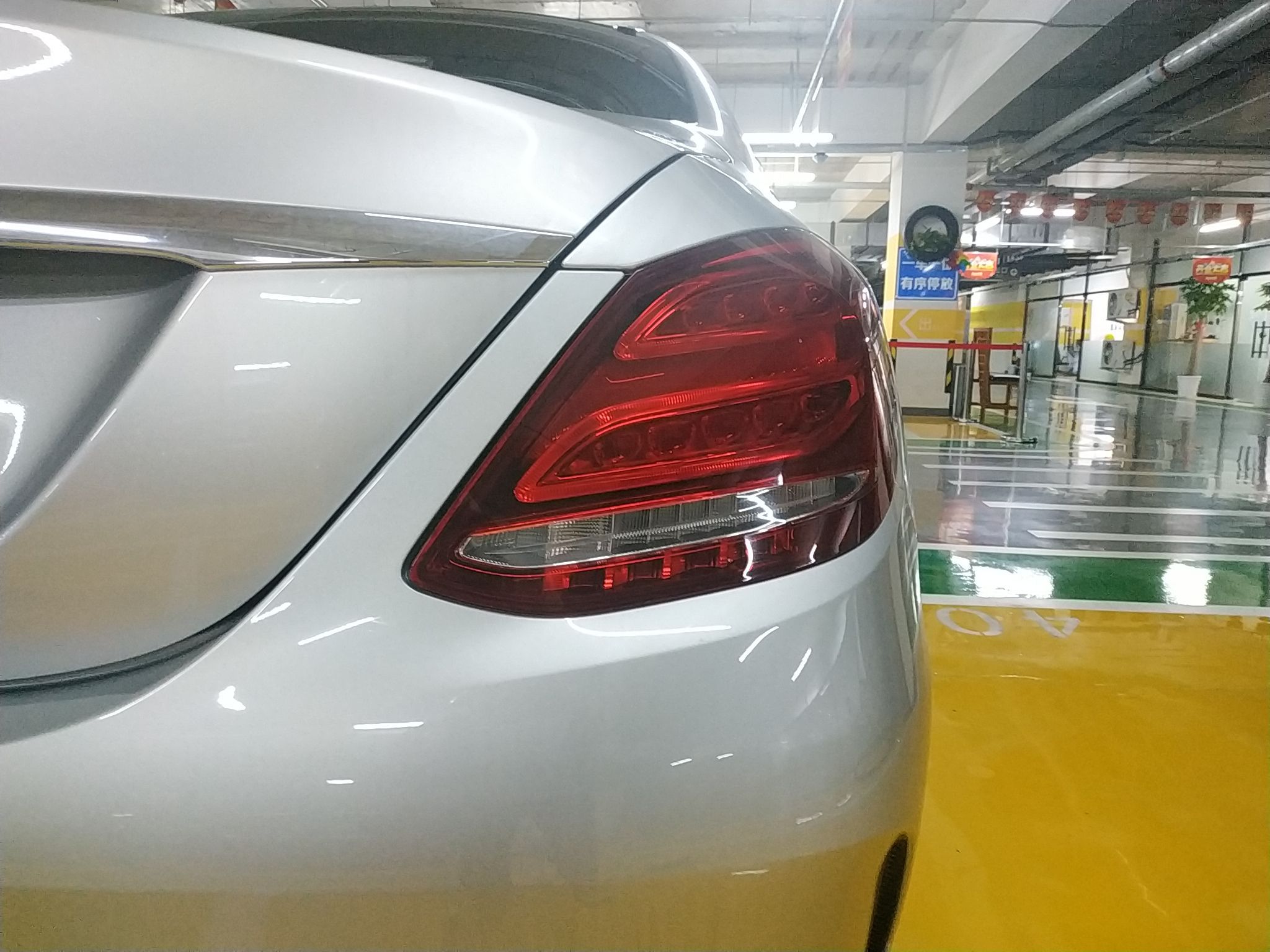 奔驰C级 C300L 2015款 2.0T 自动 运动型 (国Ⅴ) 