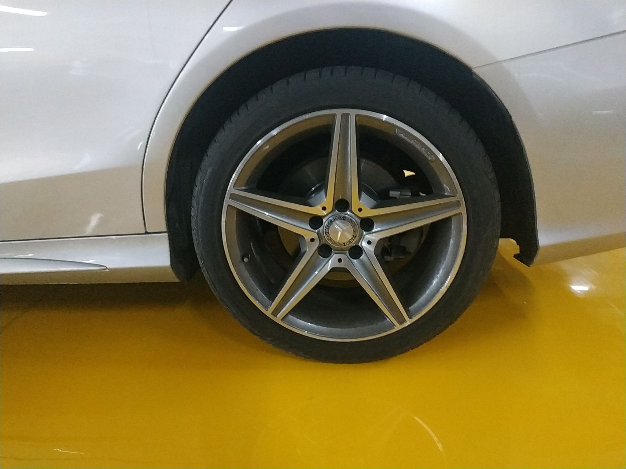 奔驰C级 C300L 2015款 2.0T 自动 运动型 (国Ⅴ) 