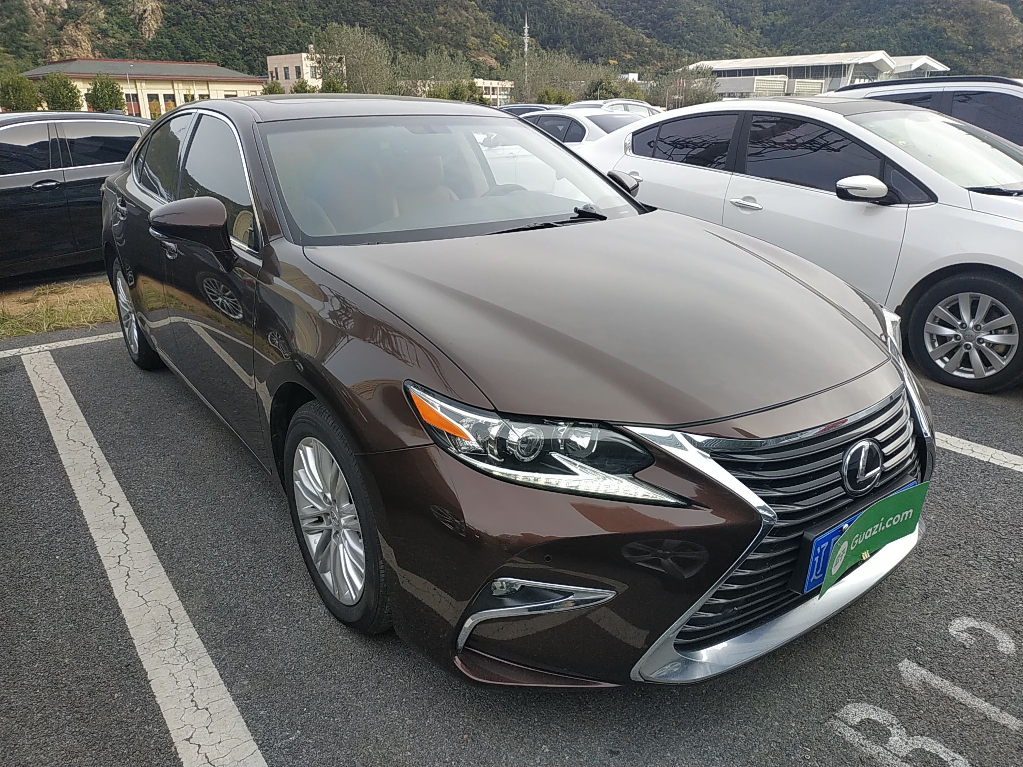 雷克萨斯es200进口2016款20l自动midnight特别限量版