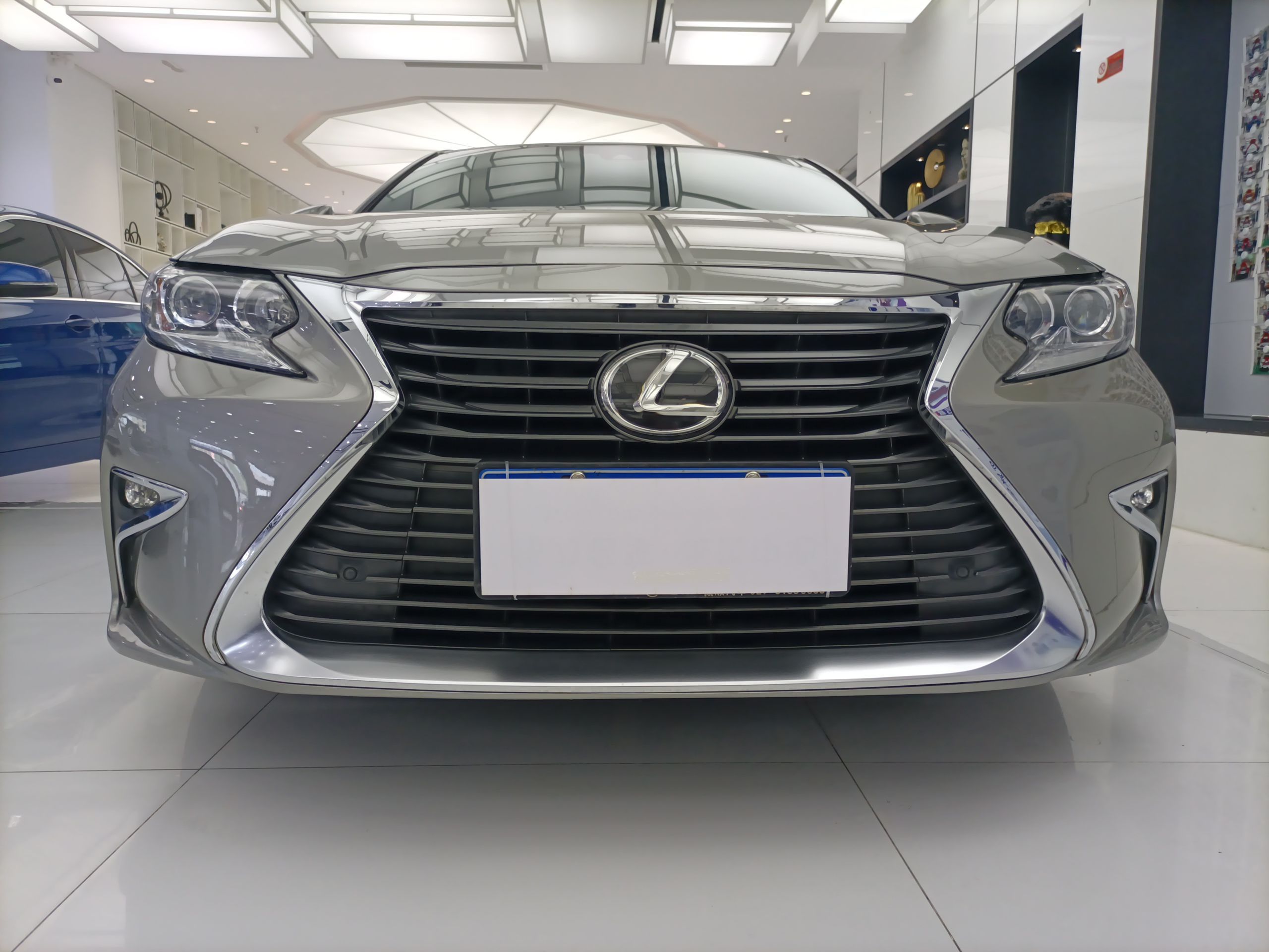 雷克萨斯es200进口2015款20l自动舒适版