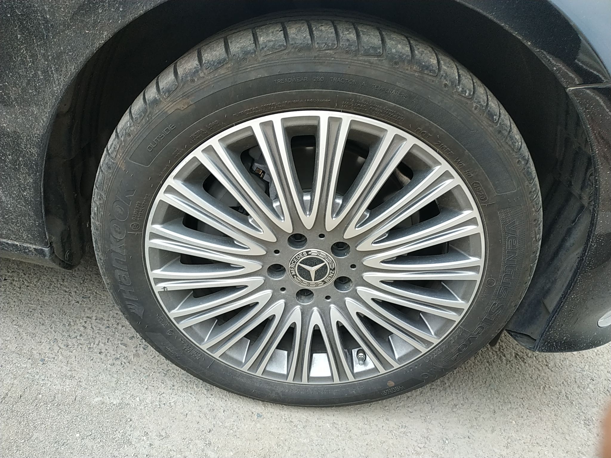 奔驰e级e300l2021款20t自动汽油豪华型国Ⅵ