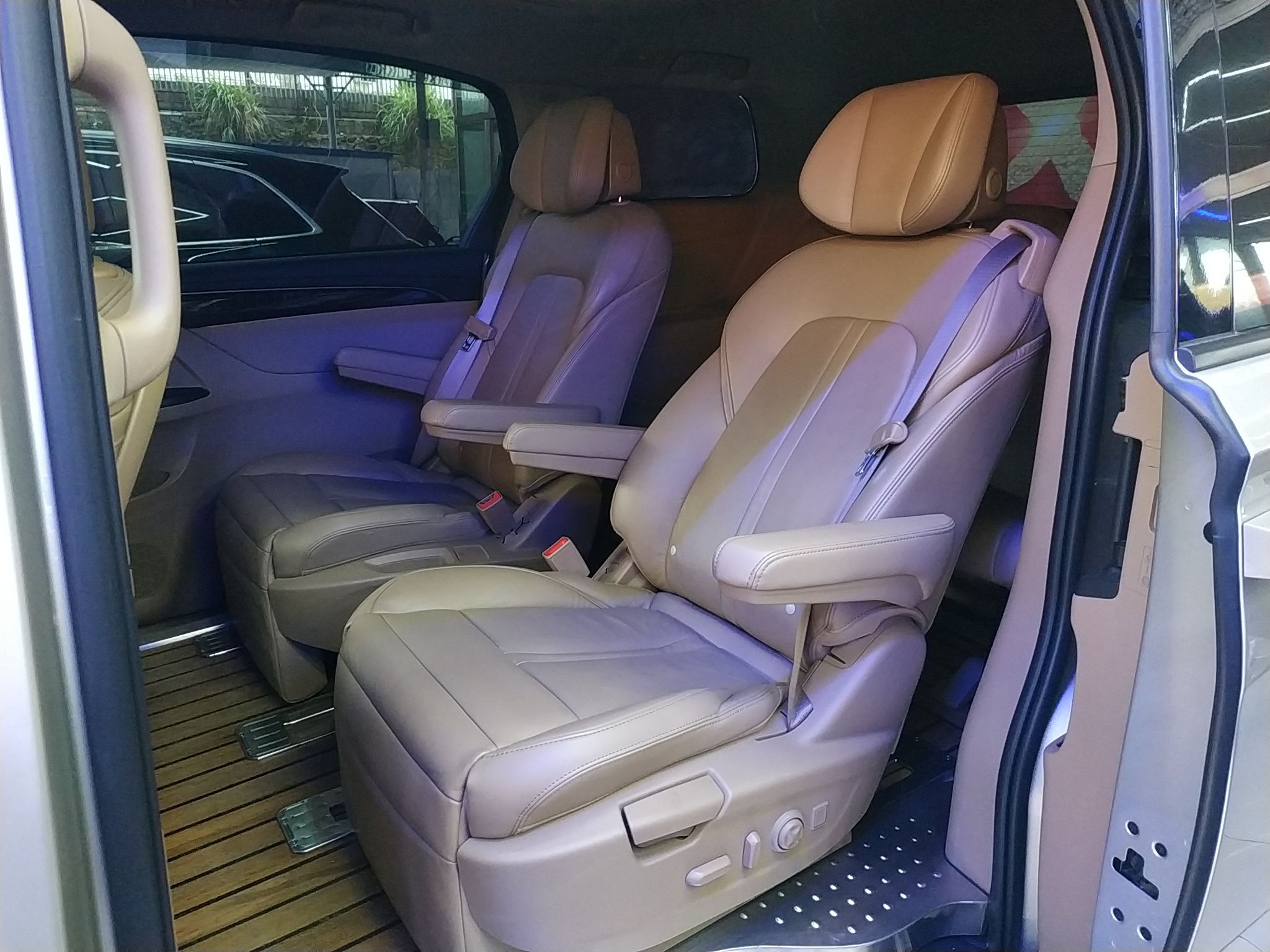 别克gl82017款20t自动7座28t旗舰型es国Ⅴ