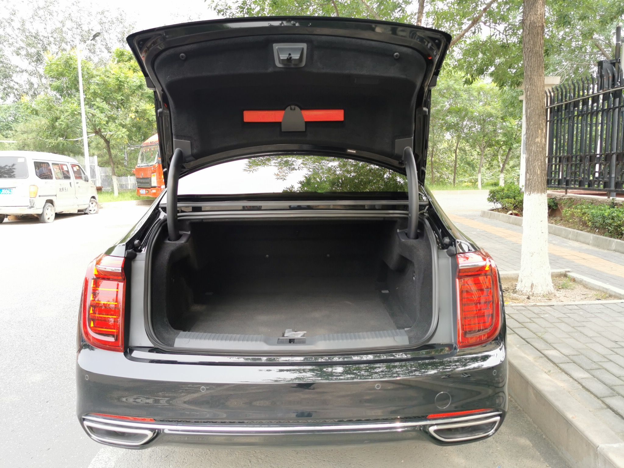 红旗h92020款20t自动智联旗享版国Ⅵ