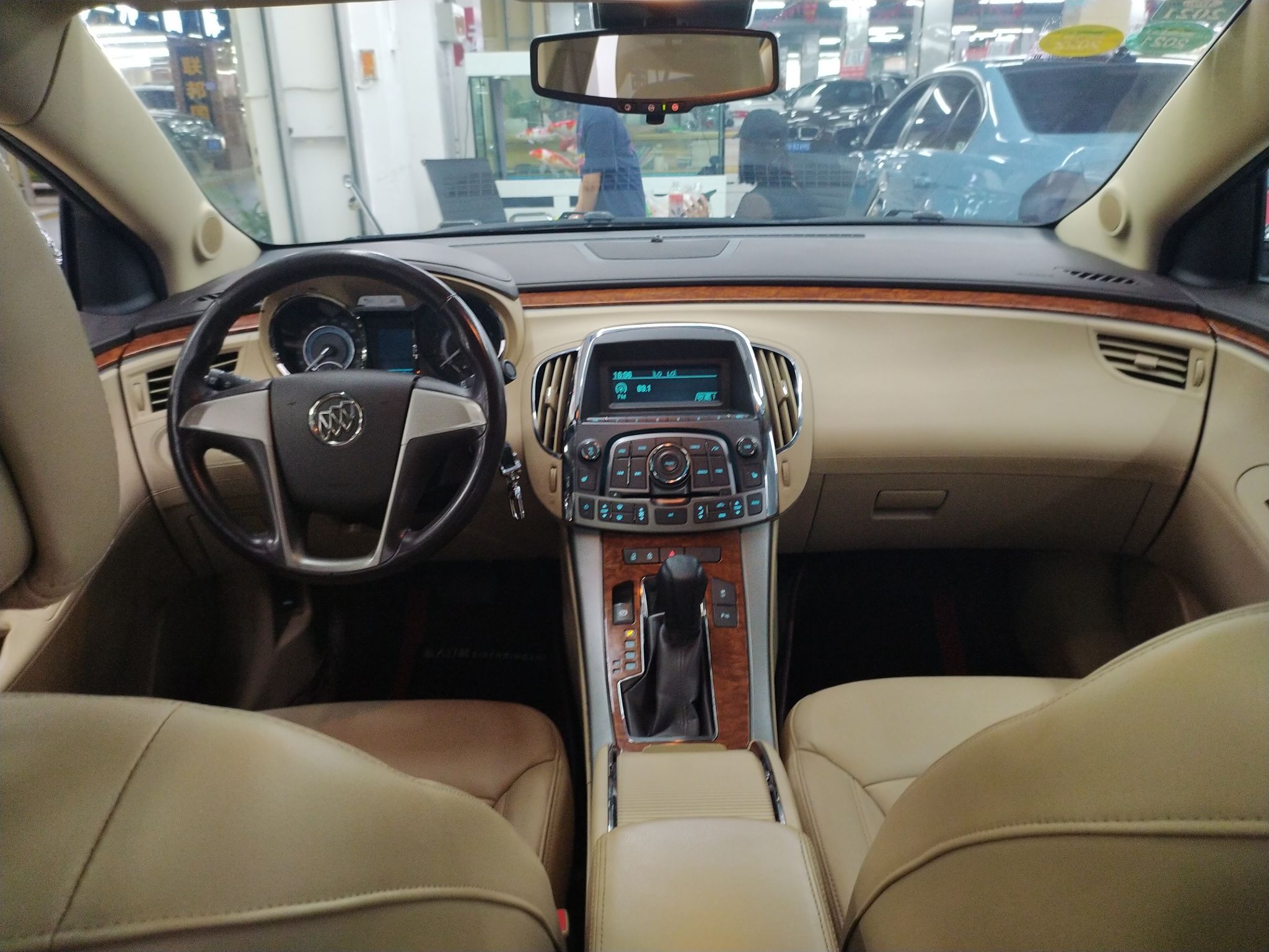 别克君越2012款24l自动雅致版国Ⅳ