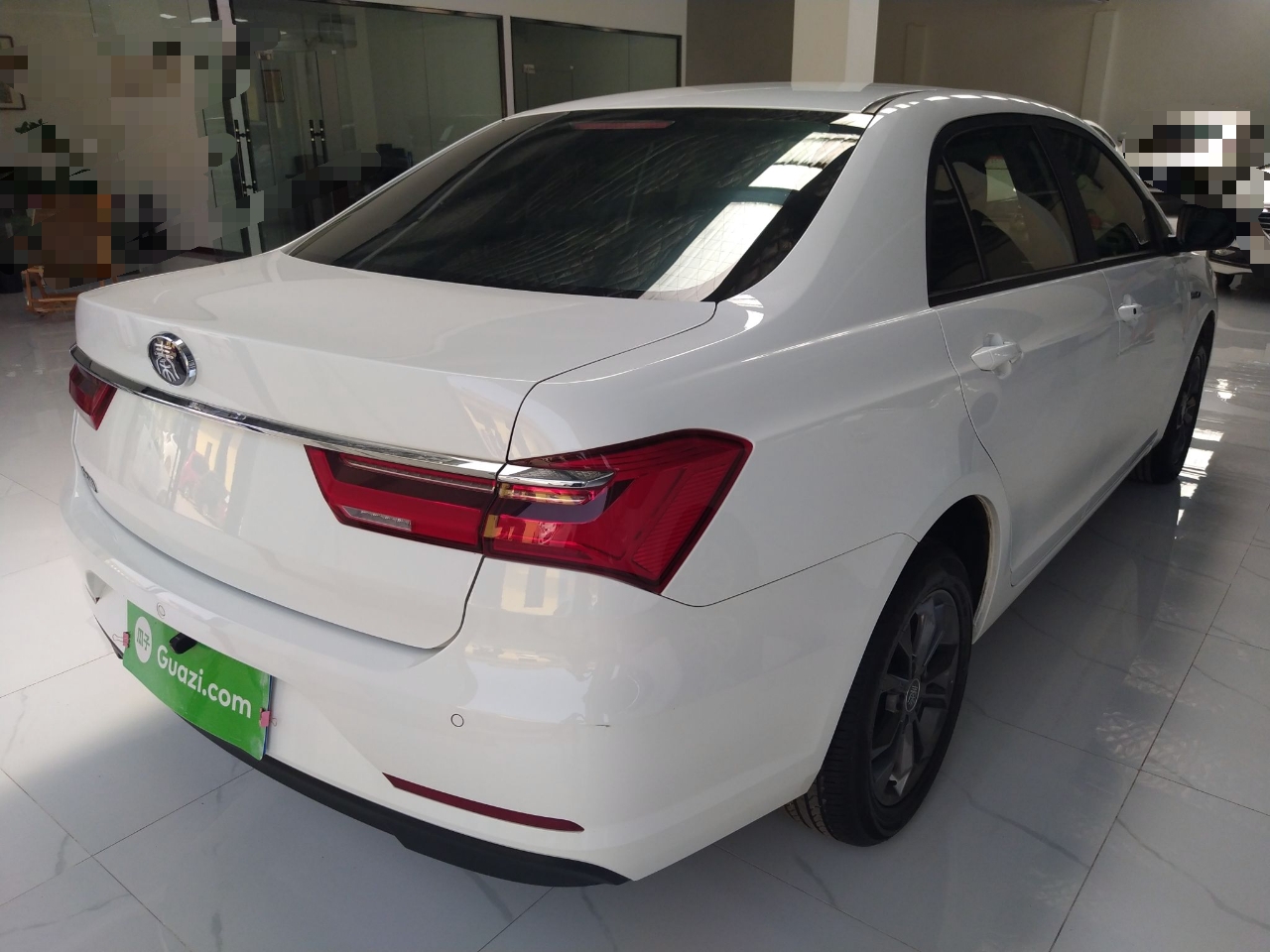 比亚迪秦 2019款 1.5L 手动 豪华型 (国Ⅵ) 