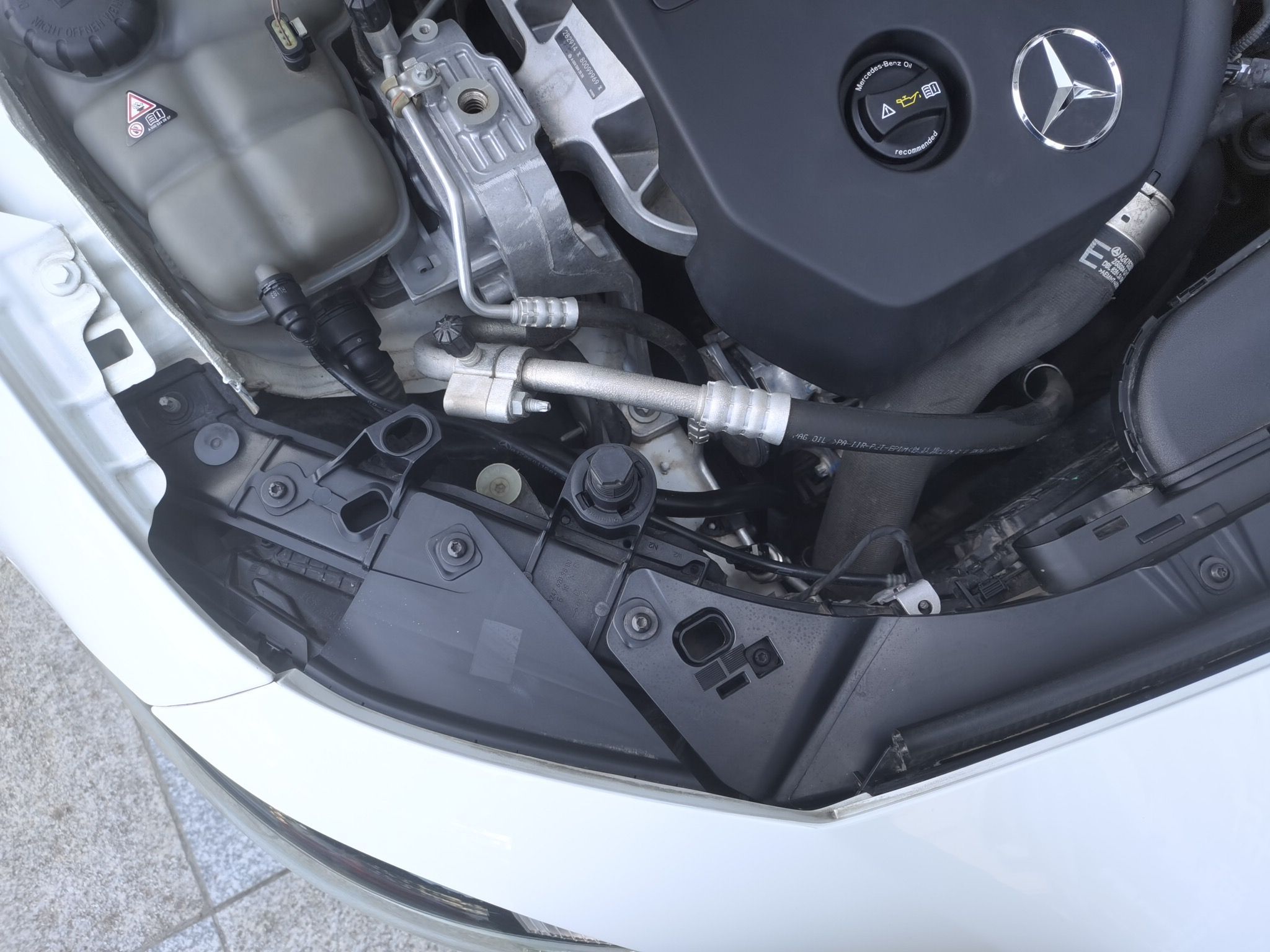 奔驰a级a180l2019款13t自动运动轿车版国Ⅵ