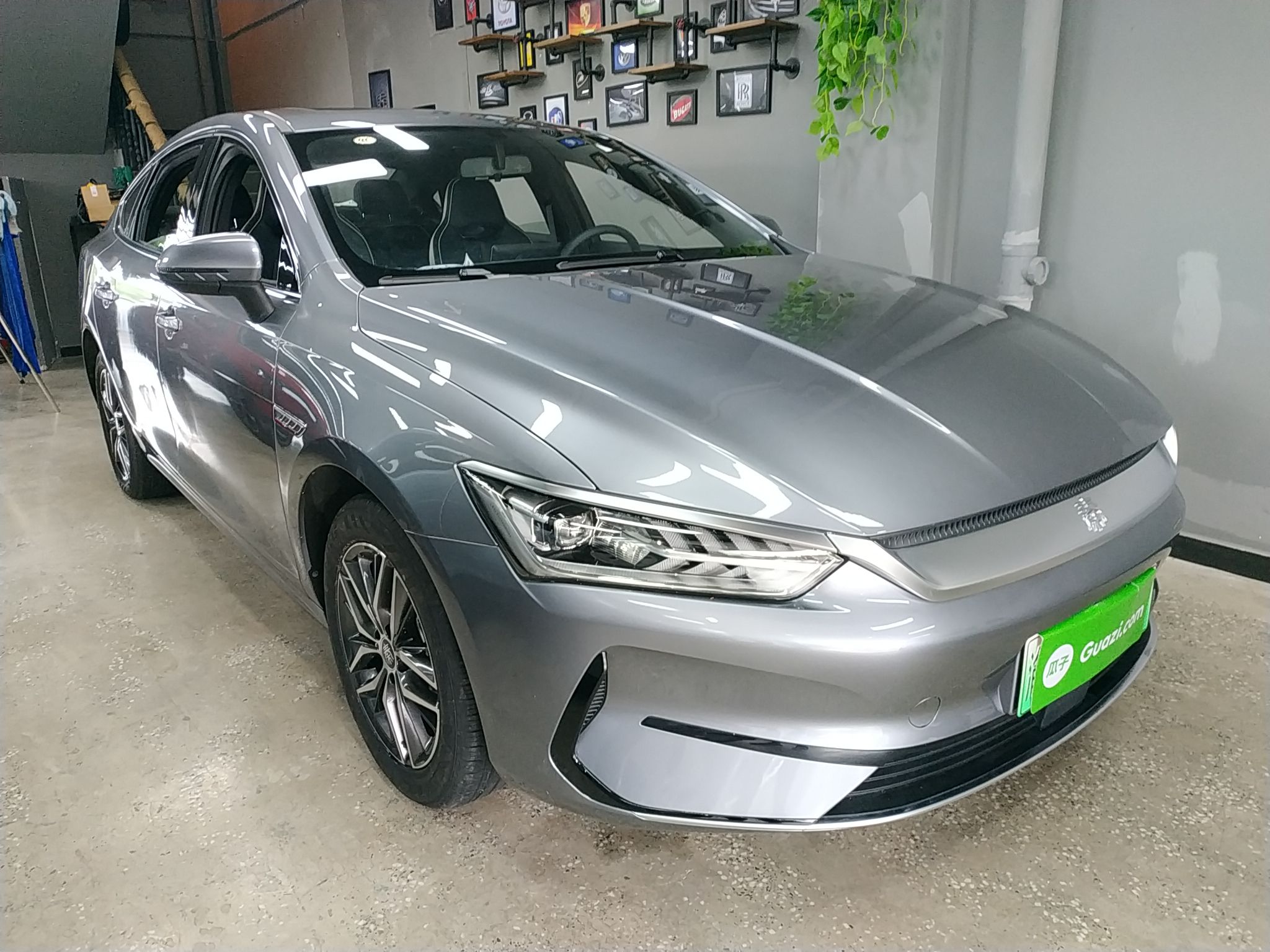 比亞迪秦plusev2021款00t自動400km豪華型