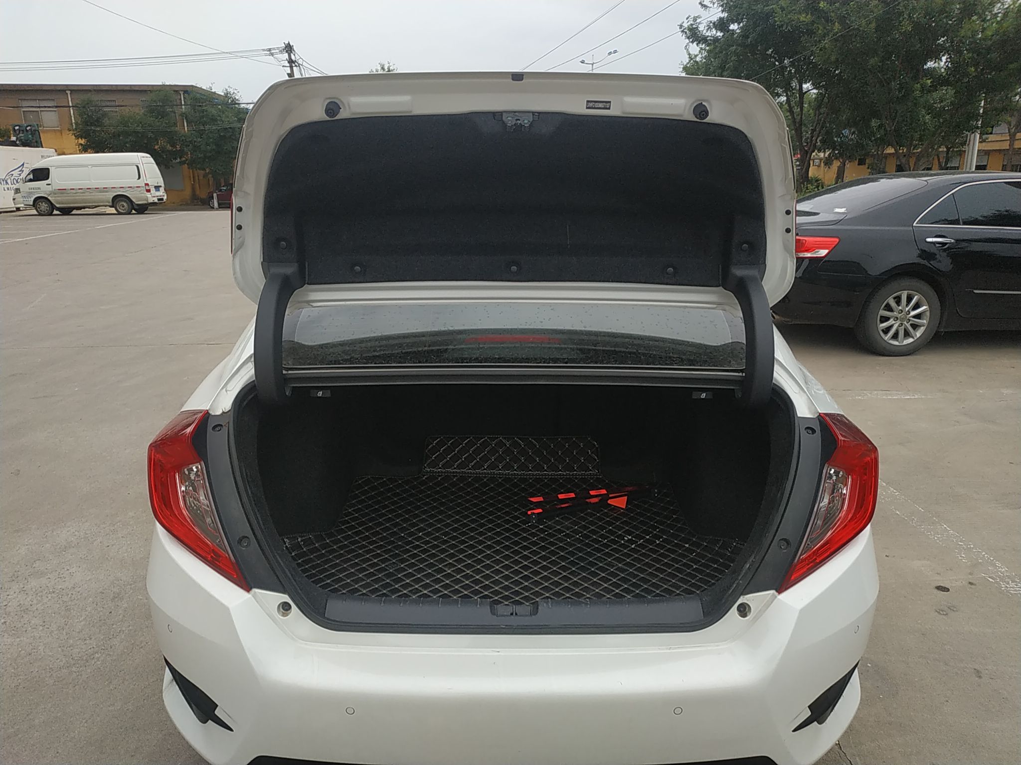 本田思域2019款15t自动劲动版220turbo国Ⅵ