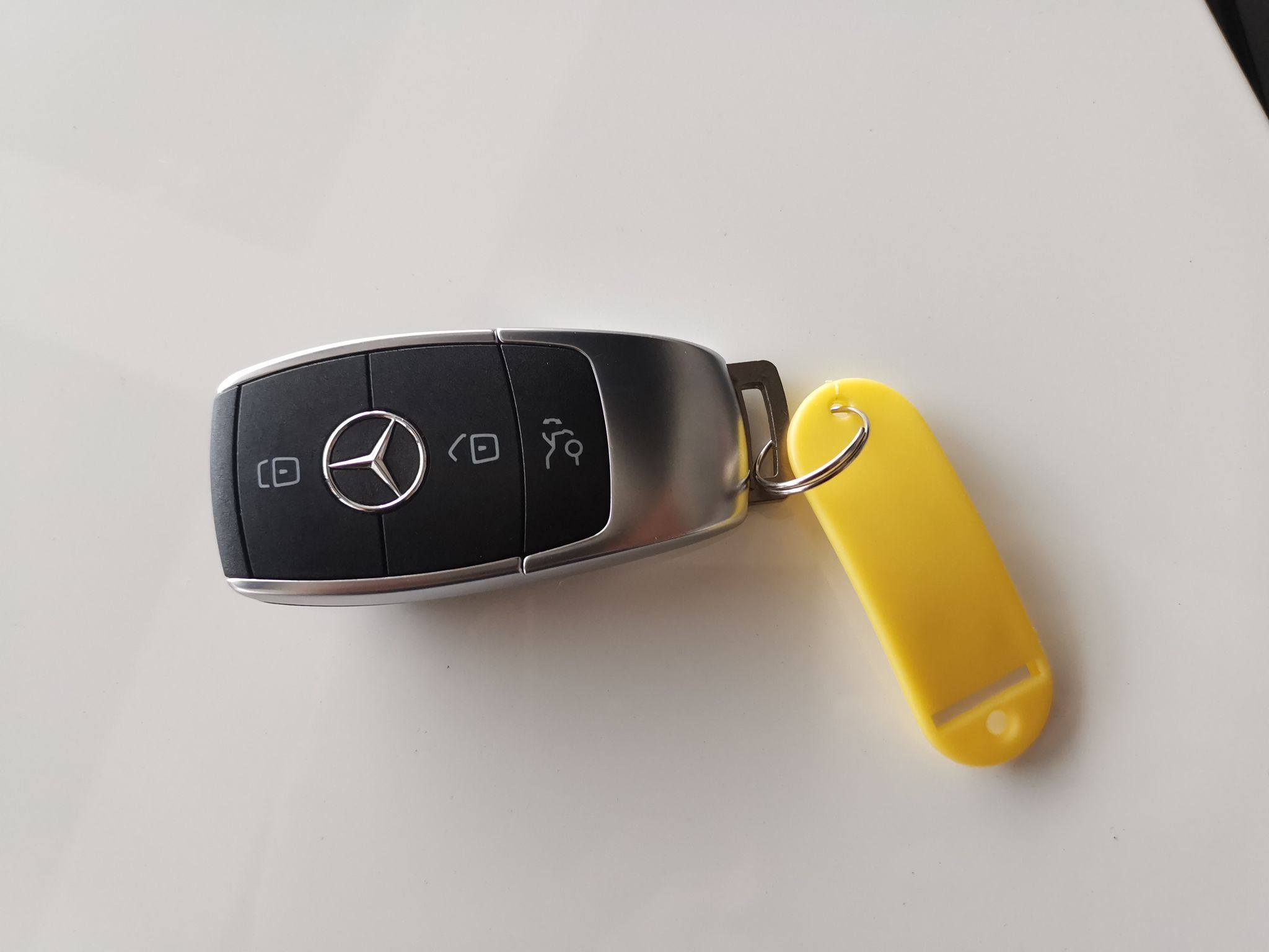 奔驰c级c2602021款15t自动星耀臻藏版国Ⅵ