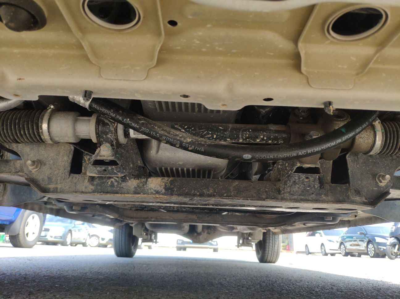 五菱宏光s2019款15l手动2座基本型封窗车