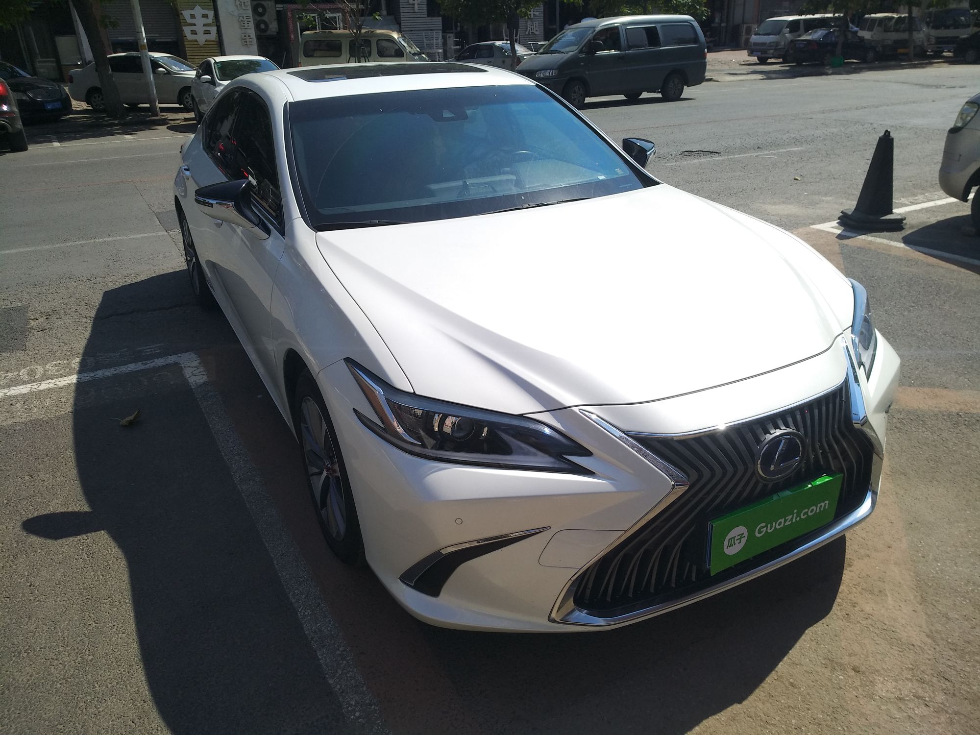 雷克萨斯es300h进口2019款25l自动百万纪念限量版