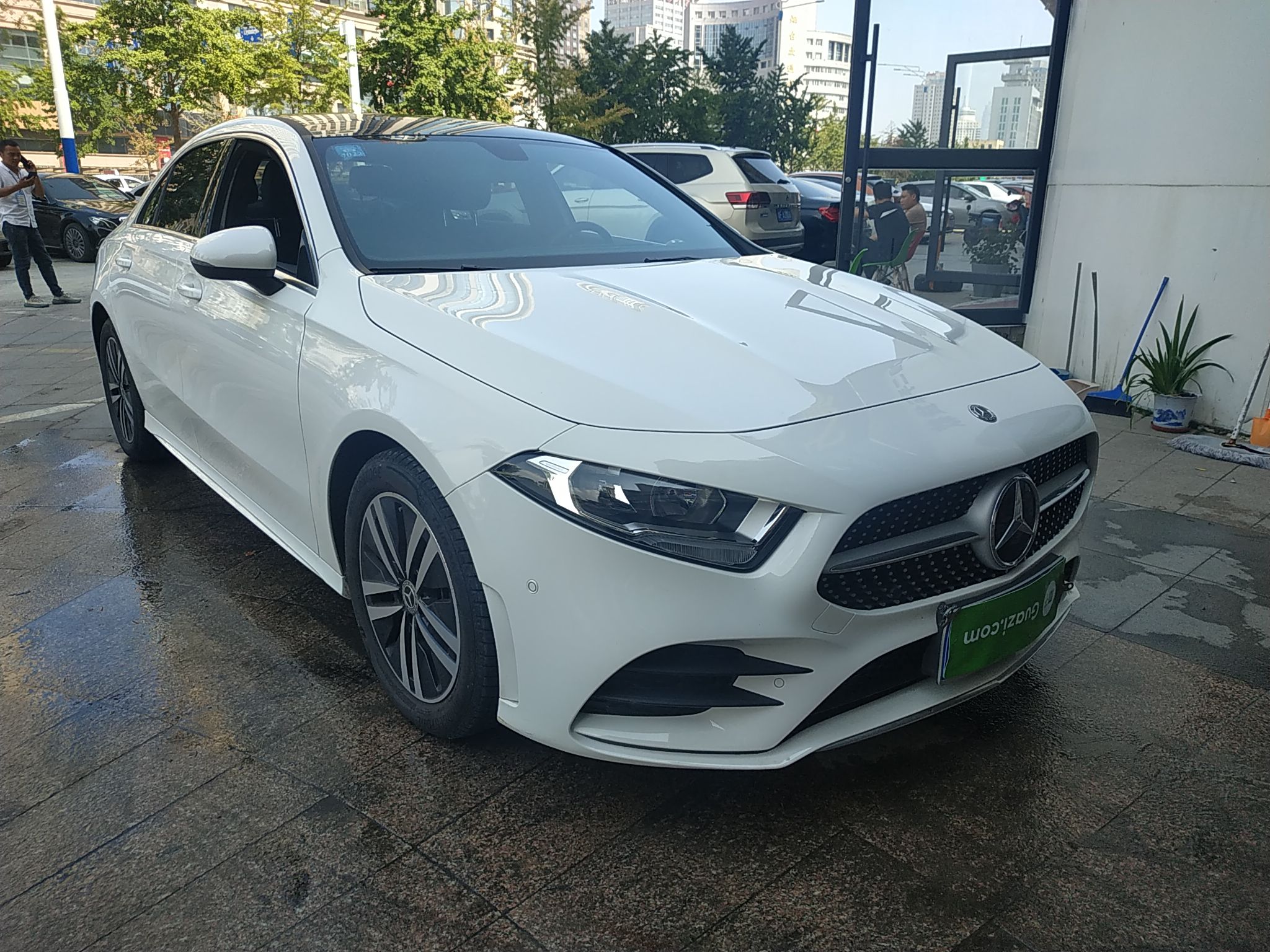 奔驰a级a180l2020款13t自动运动轿车版国Ⅵ