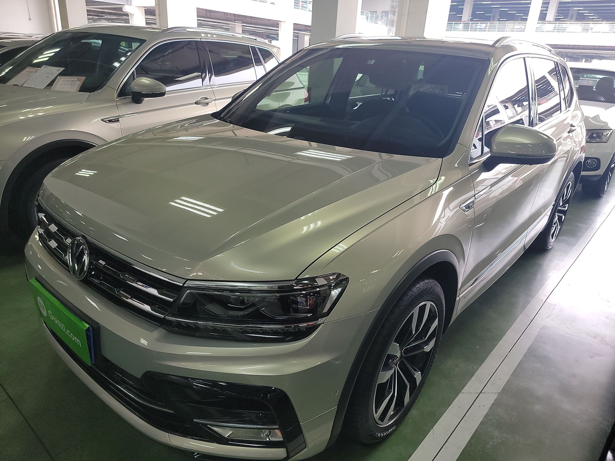 大众途观lrline2020款20t自动330tsi旗舰版国Ⅵ